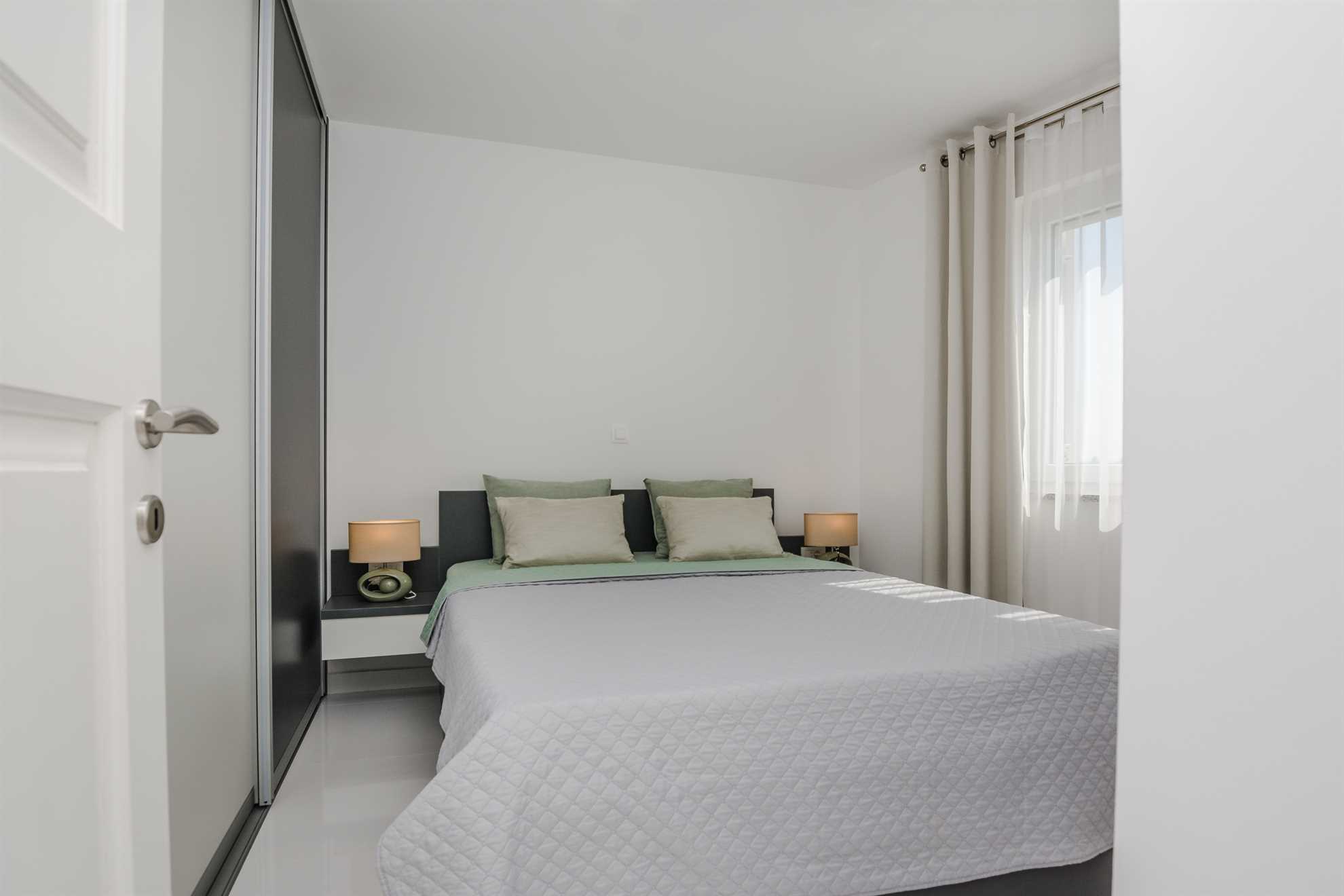 Apartment with two bedrooms | 250 m from the sea | partial sea view