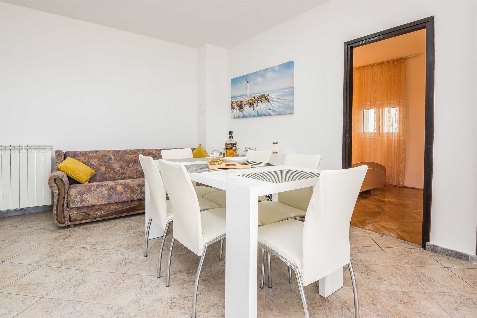 Ideal for 4 persons | Partial sea view