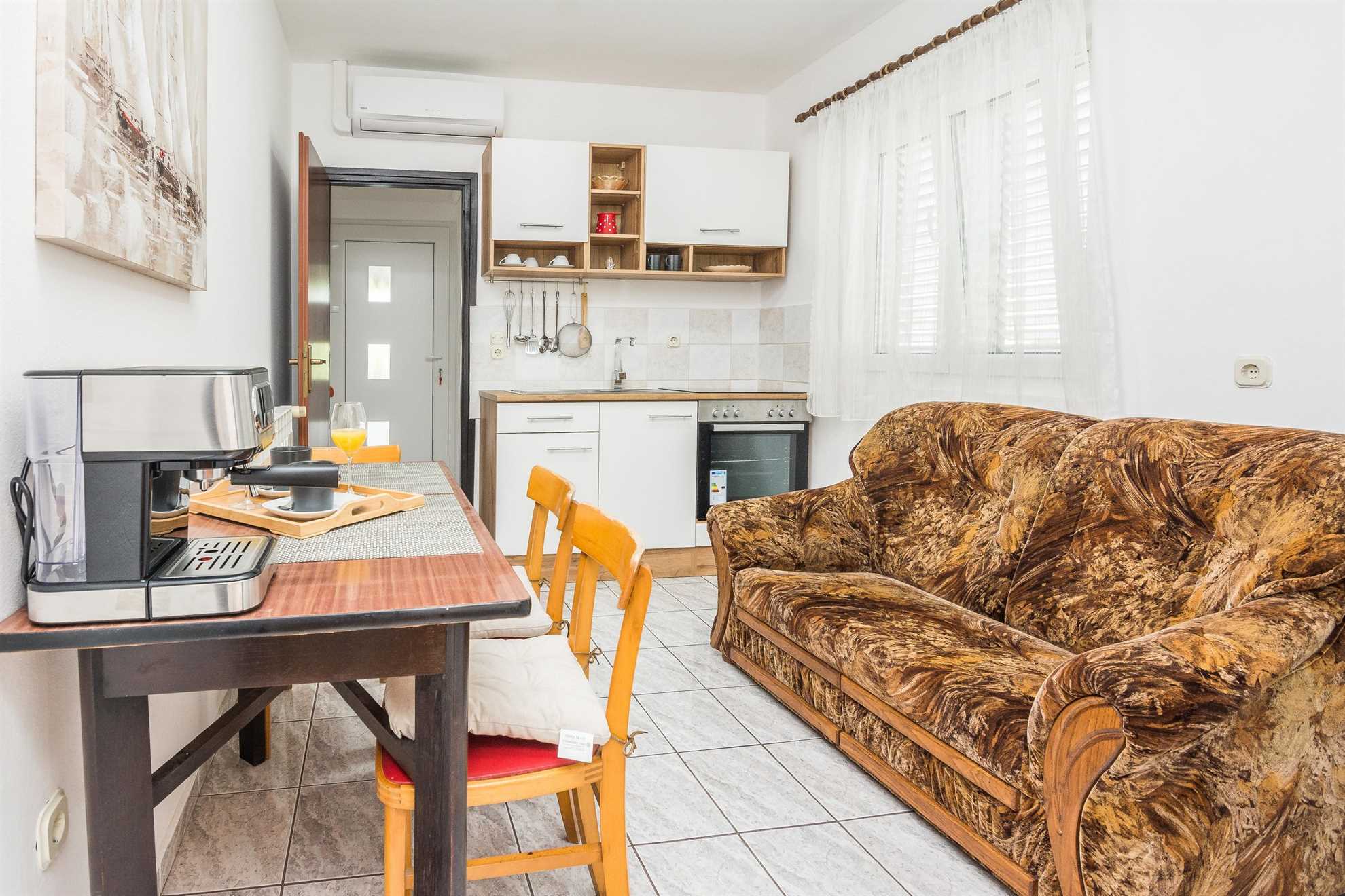With air conditioning, Sat Tv and Wi-Fi | for 2 persons | quiet area