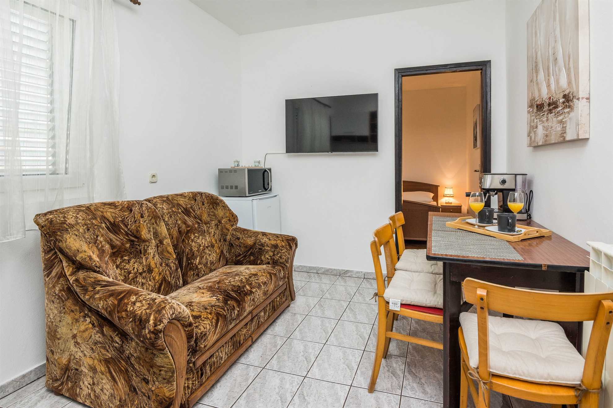 With air conditioning, Sat Tv and Wi-Fi | for 2 persons | quiet area