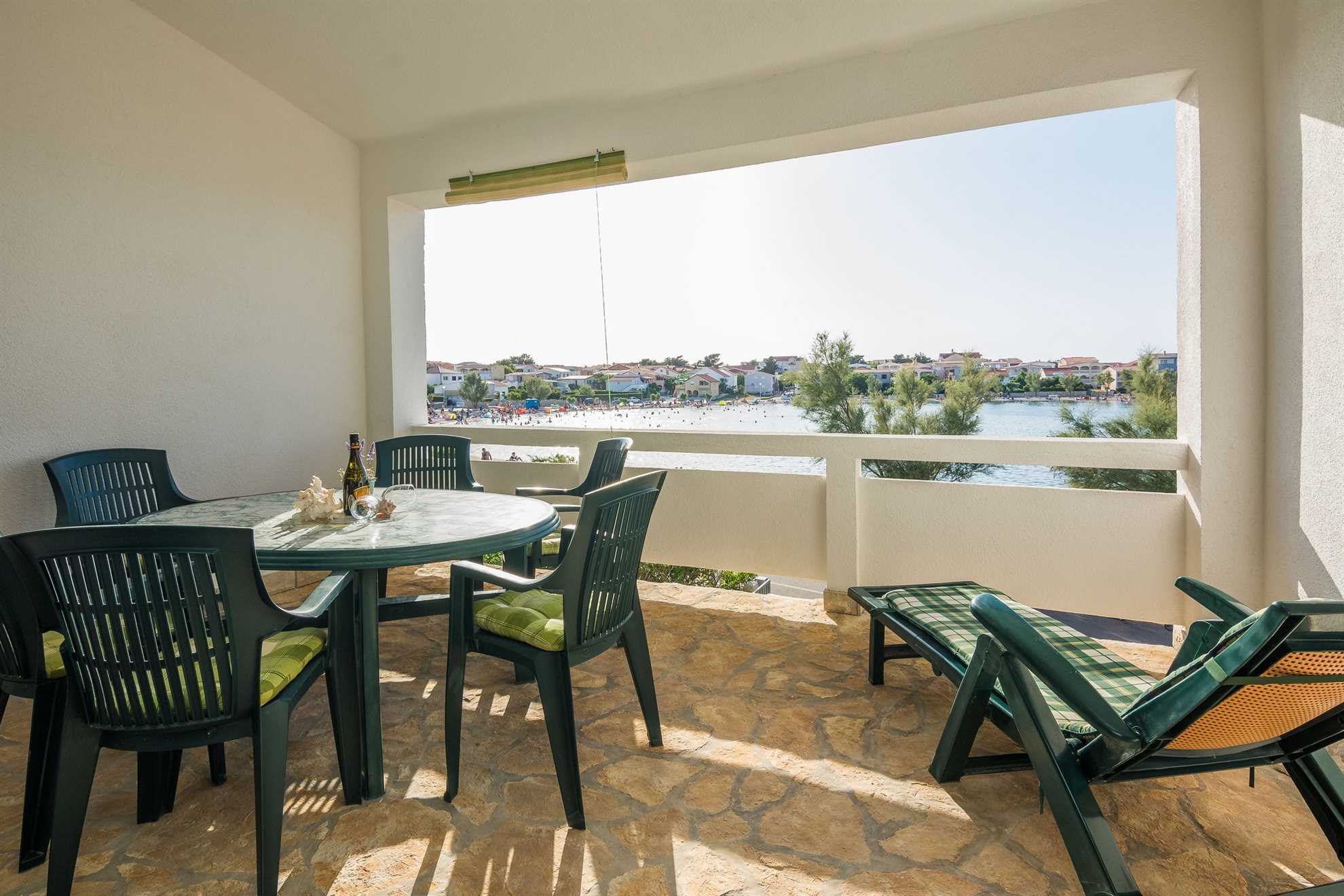 Apartment just 20 m from beach | fully equipped | ideal for 2-3 persons