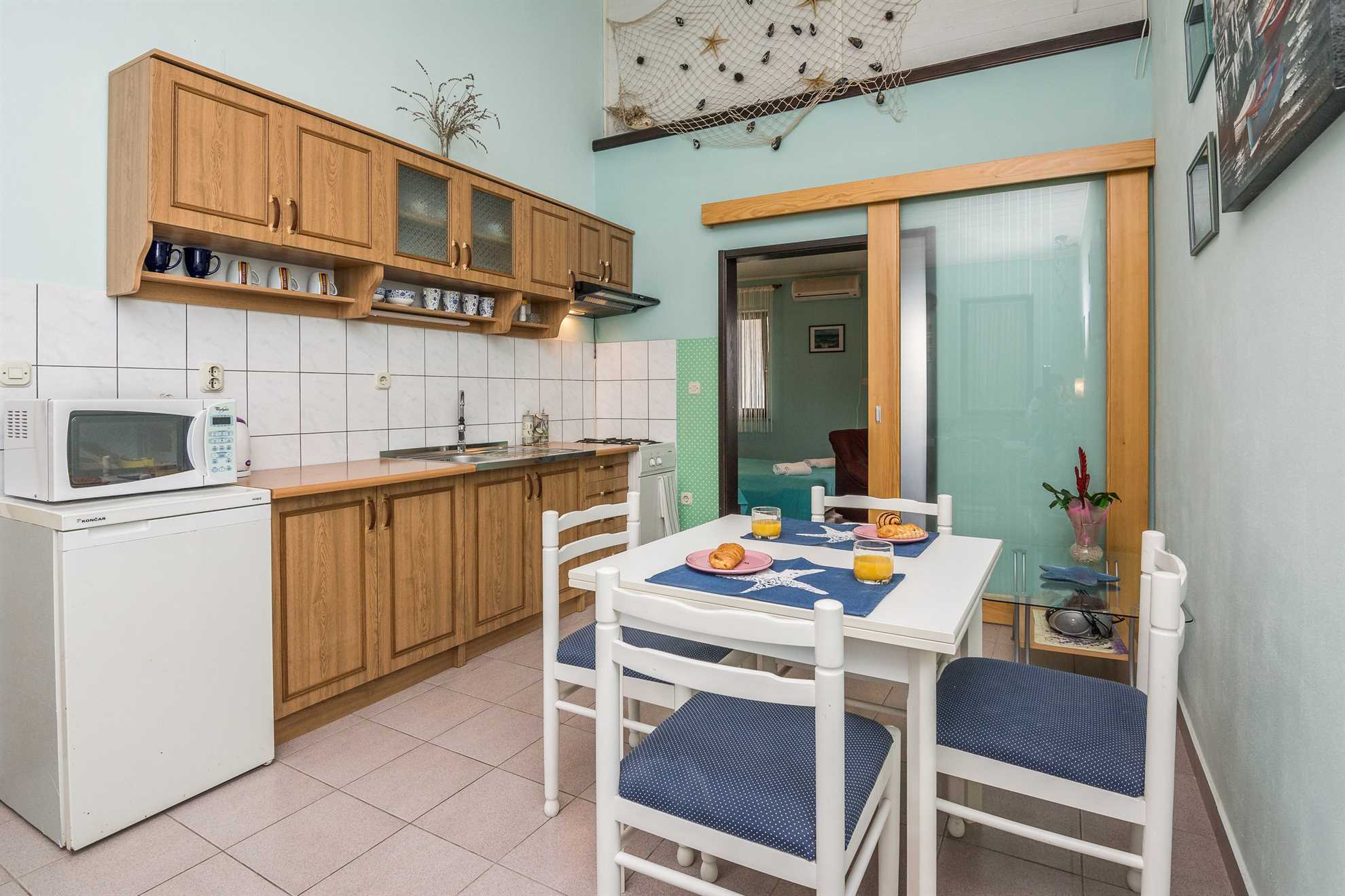 Apartment just 20 m from beach | fully equipped | ideal for 2-3 persons