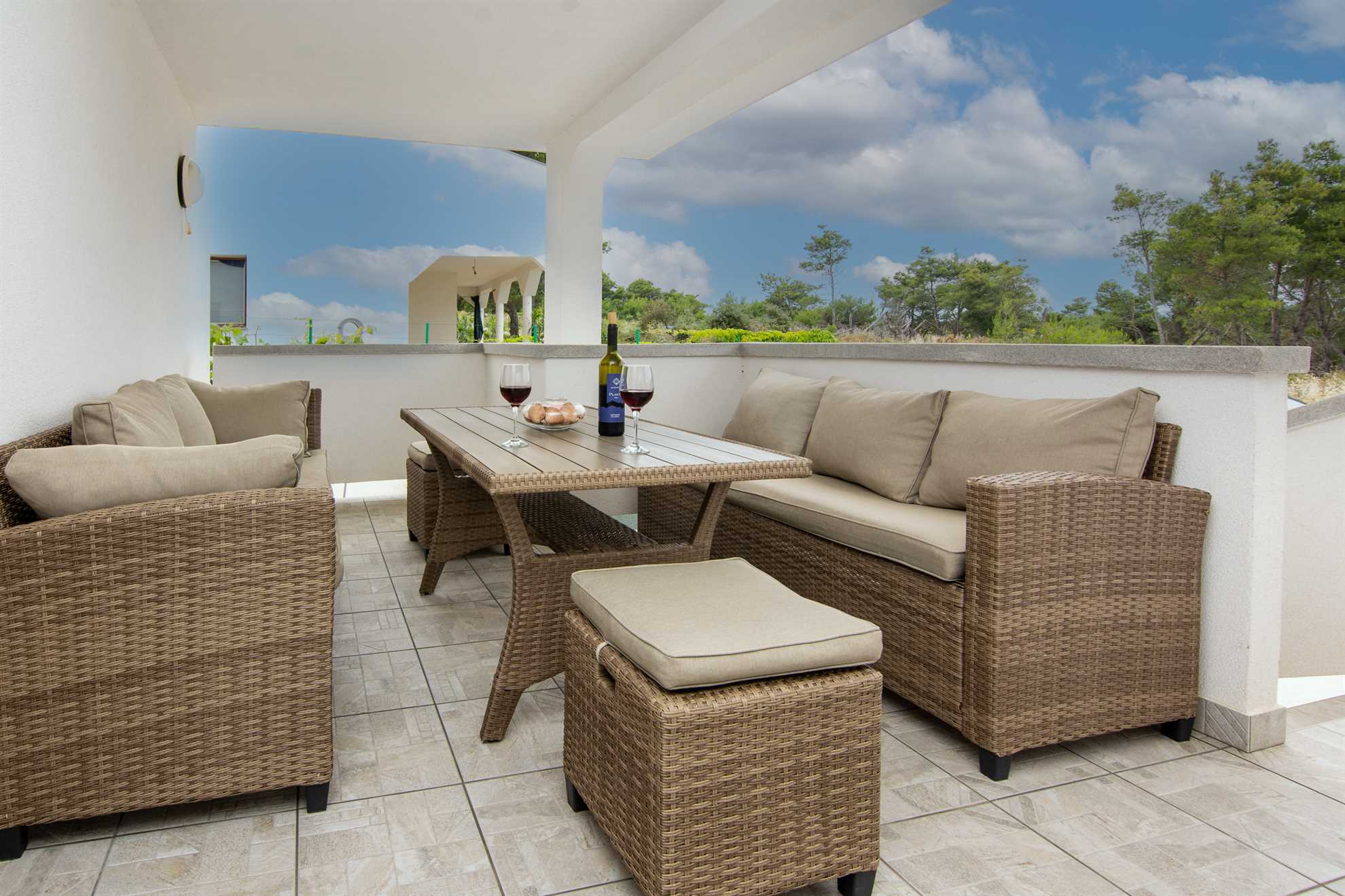 Apartment for 4-6 persons | partial sea view | 250 m from the sea