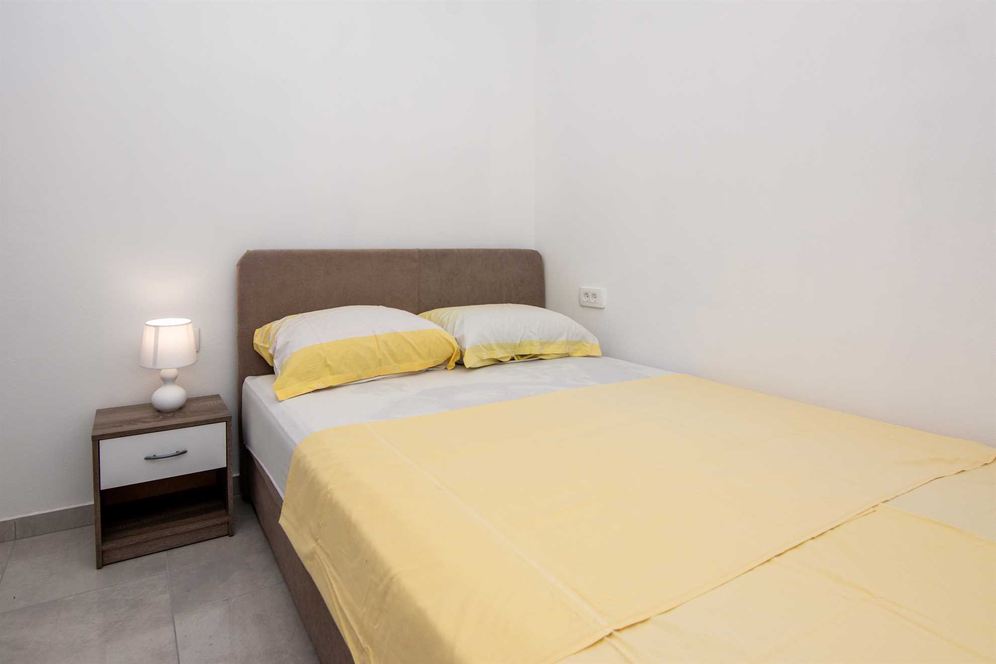 Apartment in a quiet area | for 2 persons | partial sea view