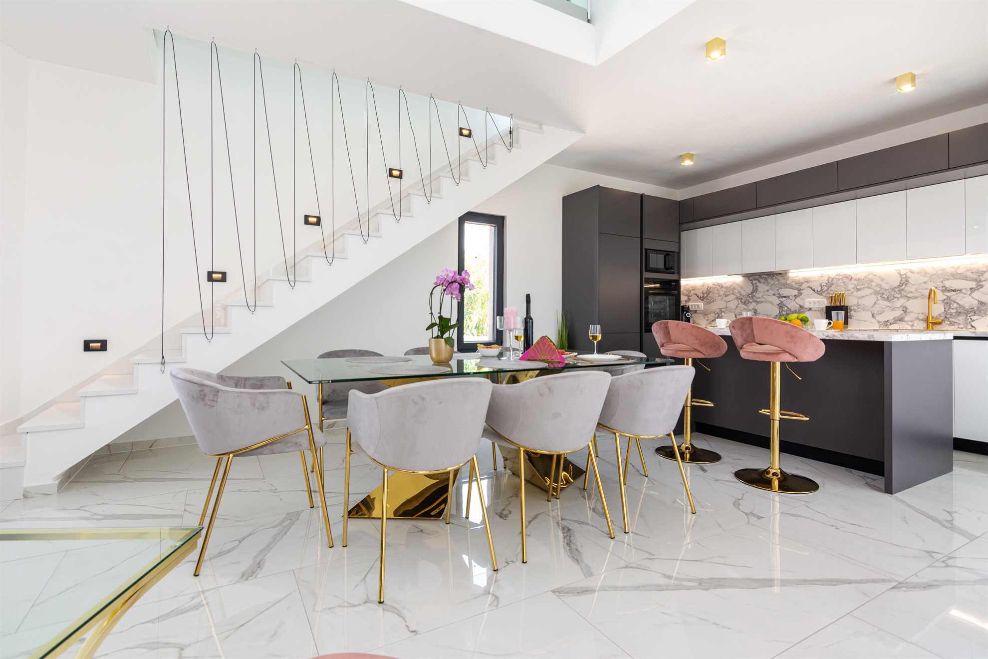 Luxorious villa with sea view | for 8 persons | 200 m from the sea