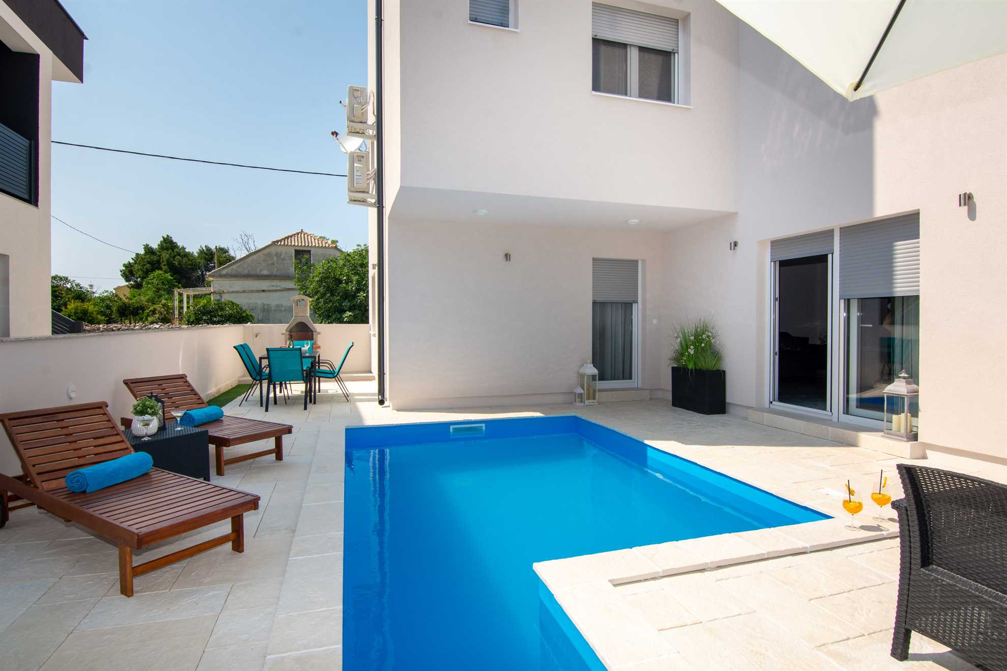 Deluxe apartment | for 4 persons | Private swimming pool
