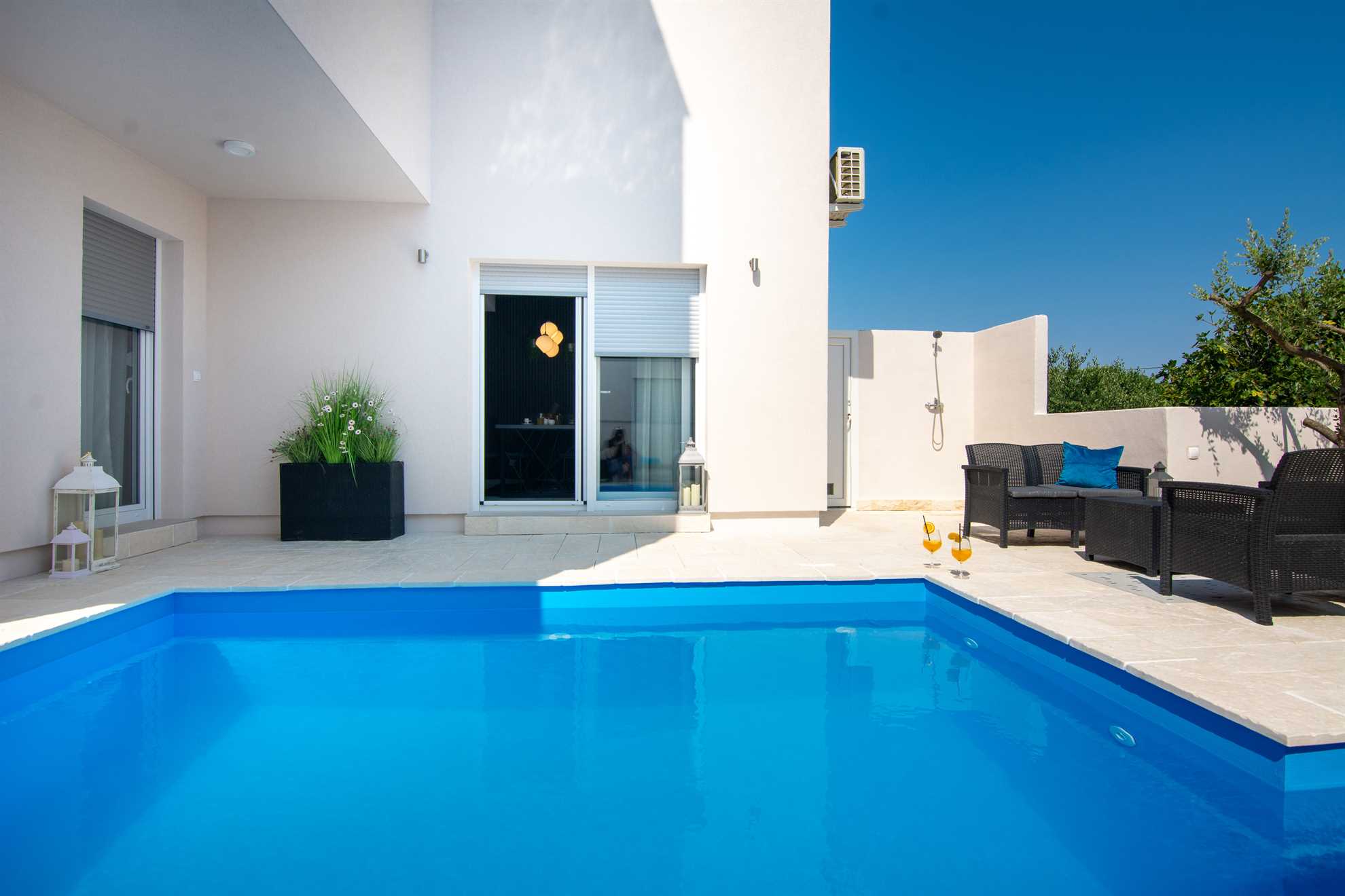 Deluxe apartment | for 4 persons | Private swimming pool