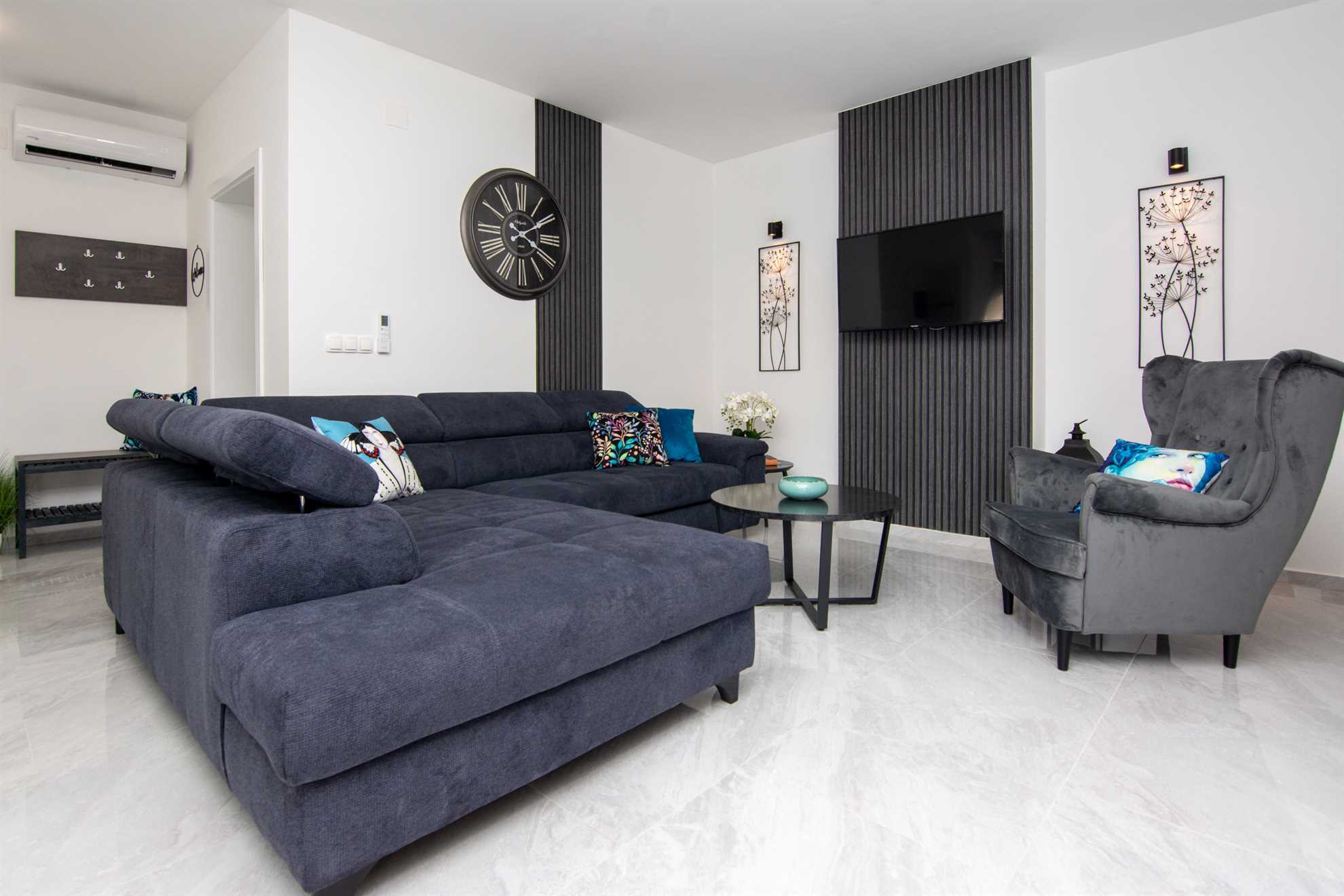 Deluxe apartment | for 4 persons | Private swimming pool
