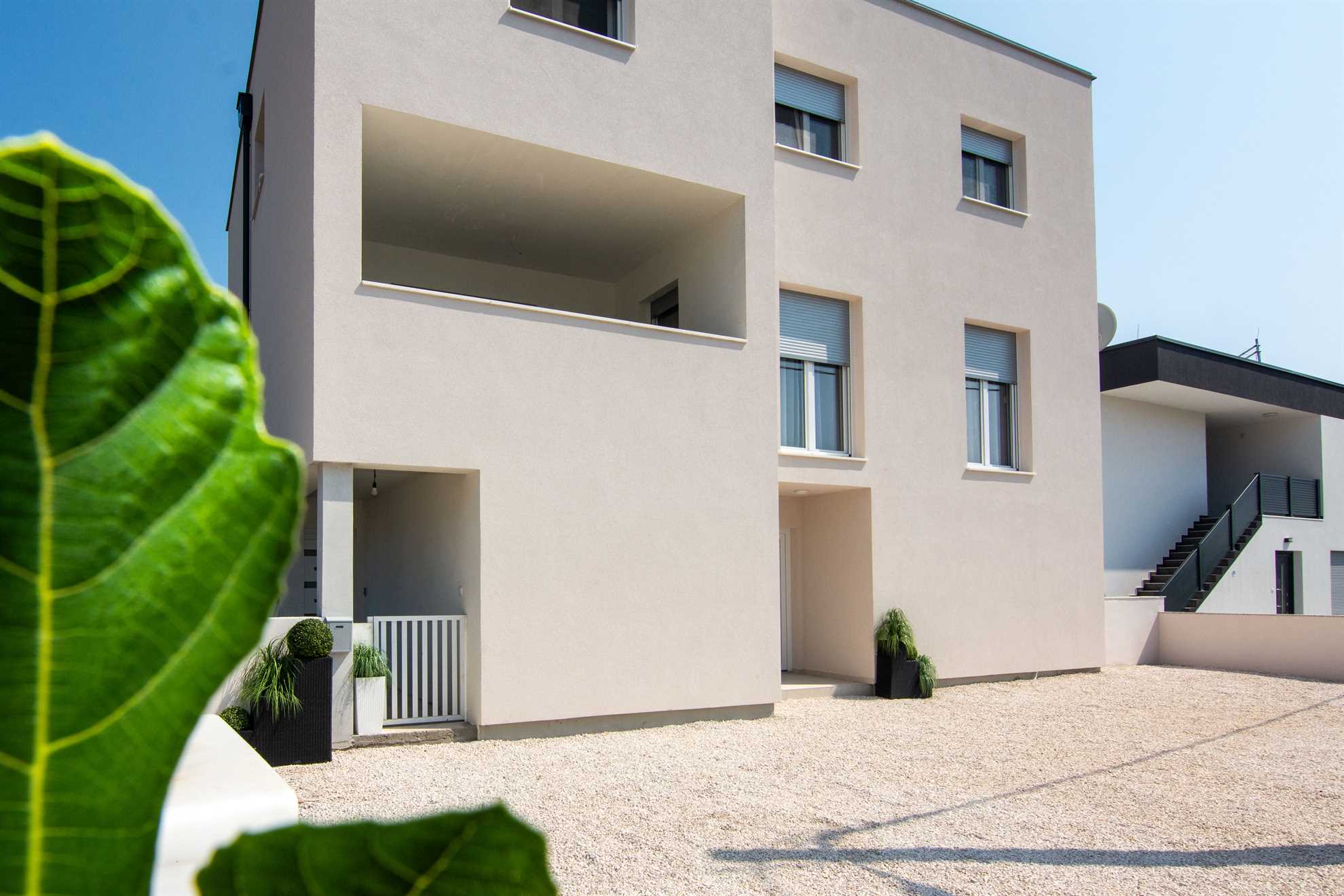 Deluxe apartment | for 4 persons | Private swimming pool