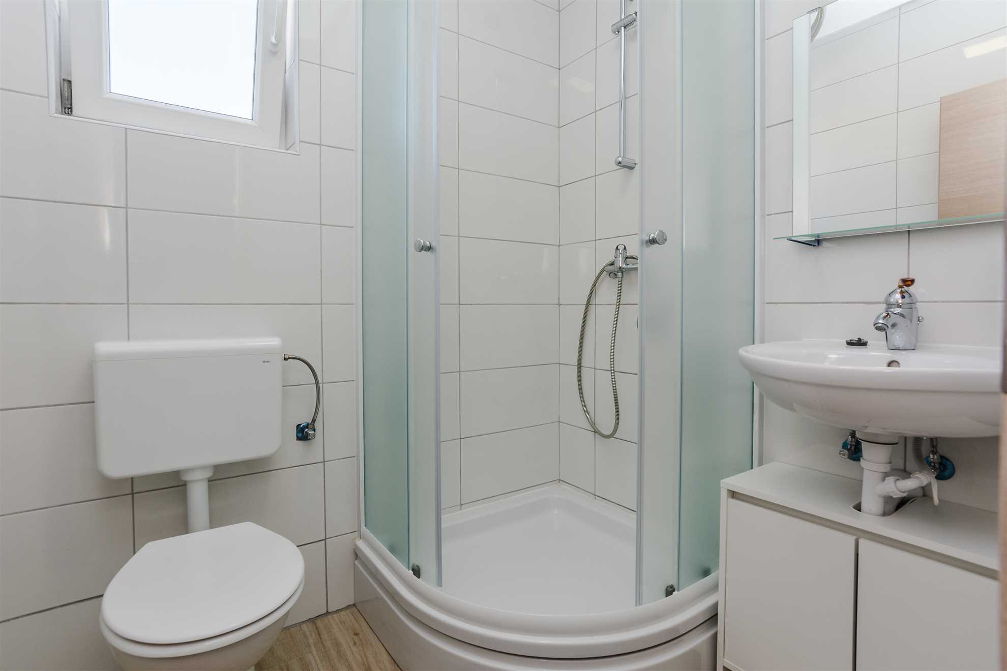 Comfortable apartment for 2-4 people | air conditioning, internet, grill |120 m from the sea