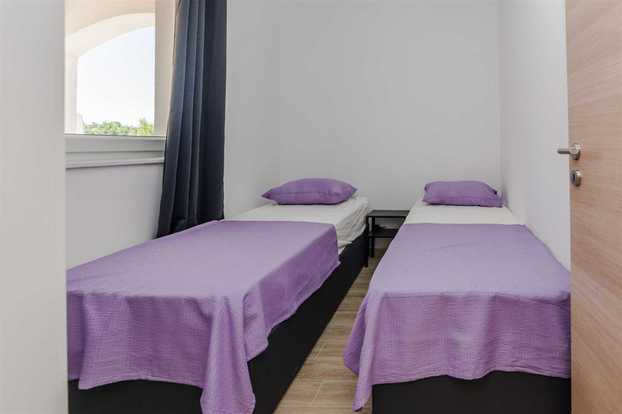 Comfortable apartment for 2-4 people | air conditioning, internet, grill |120 m from the sea