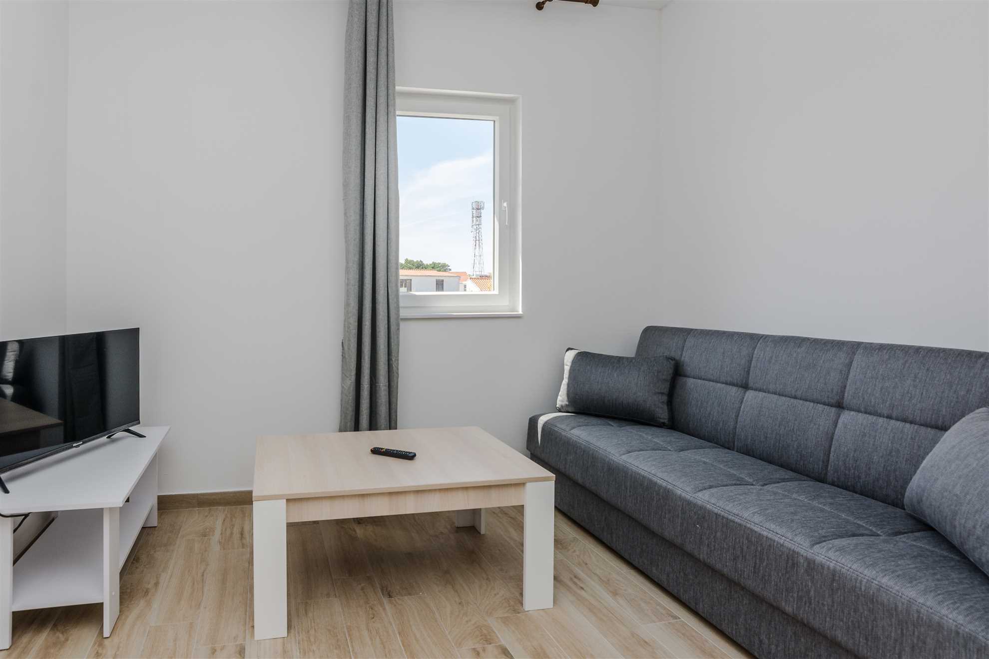 For 4 people | 120 from the sea & beach |  Quiet location