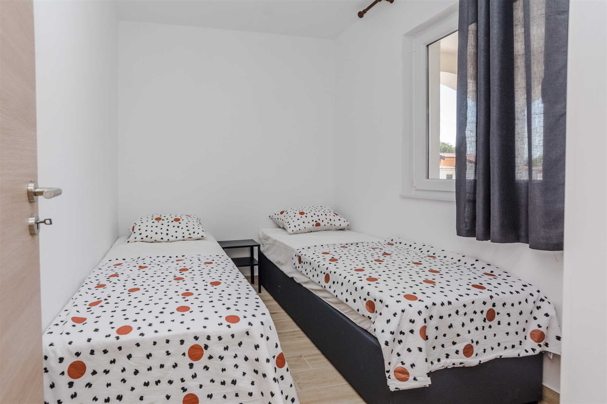 For 4 people | 120 from the sea & beach |  Quiet location