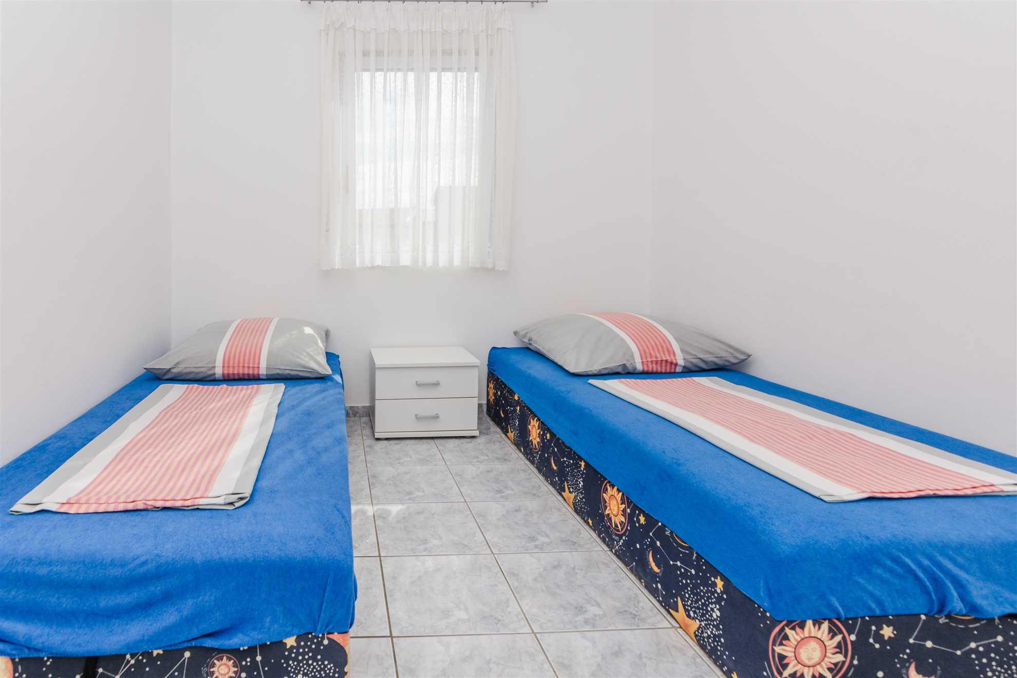 Beachfront | 20 m from the beach | 4-5 persons