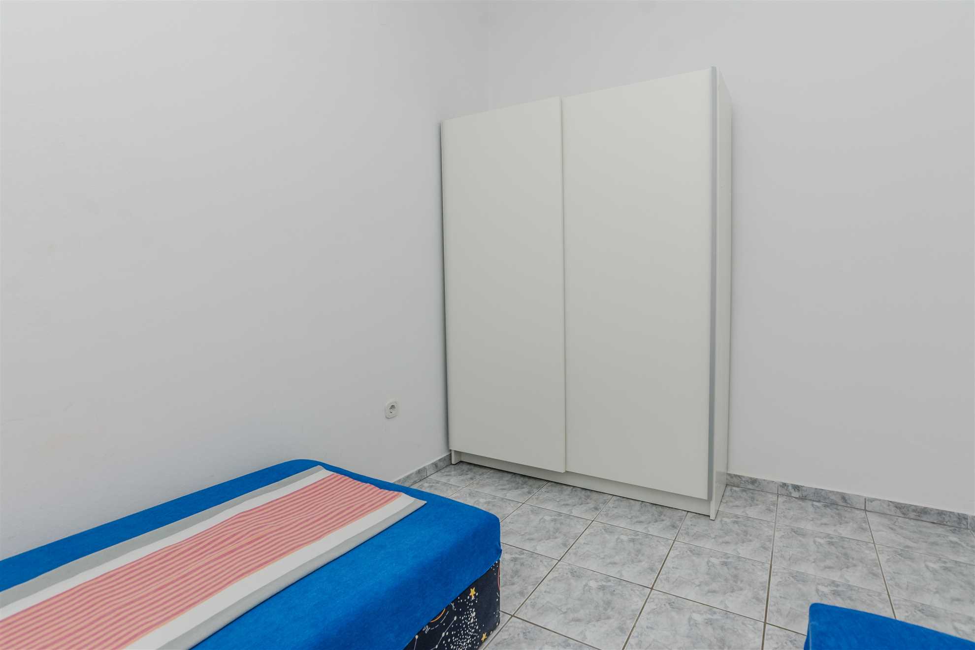 Beachfront | 20 m from the beach | 4-5 persons