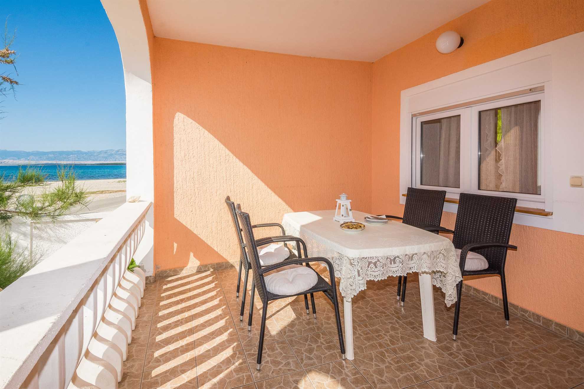 Beachfront | Ideal for 4 people