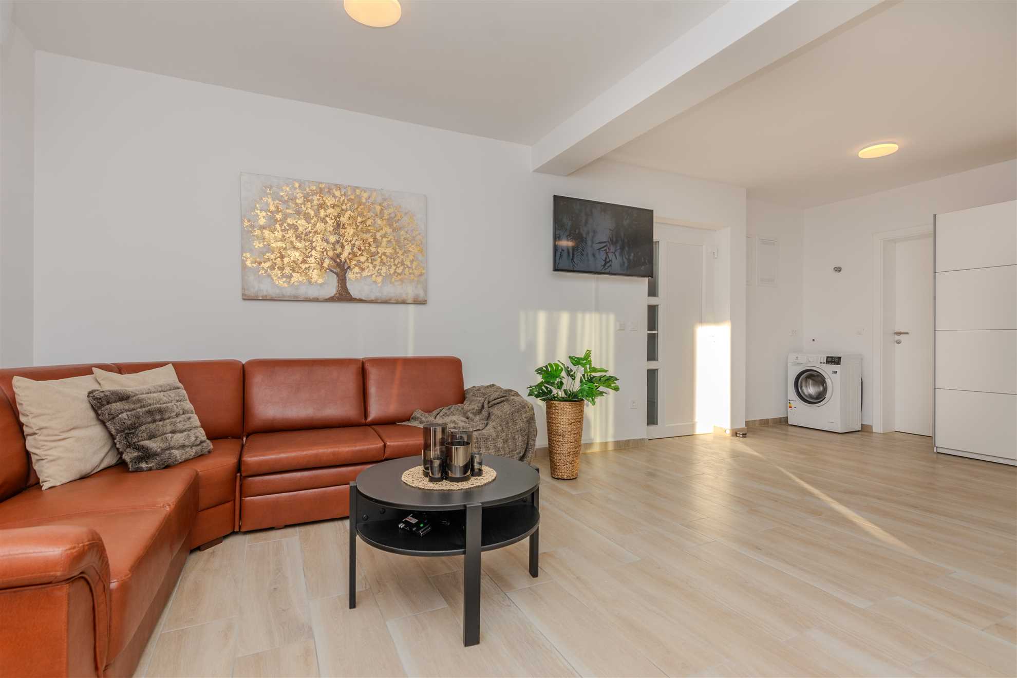 Apartman na mirnoj lokaciji | idealan za 6 osoba | potpuno opremljena