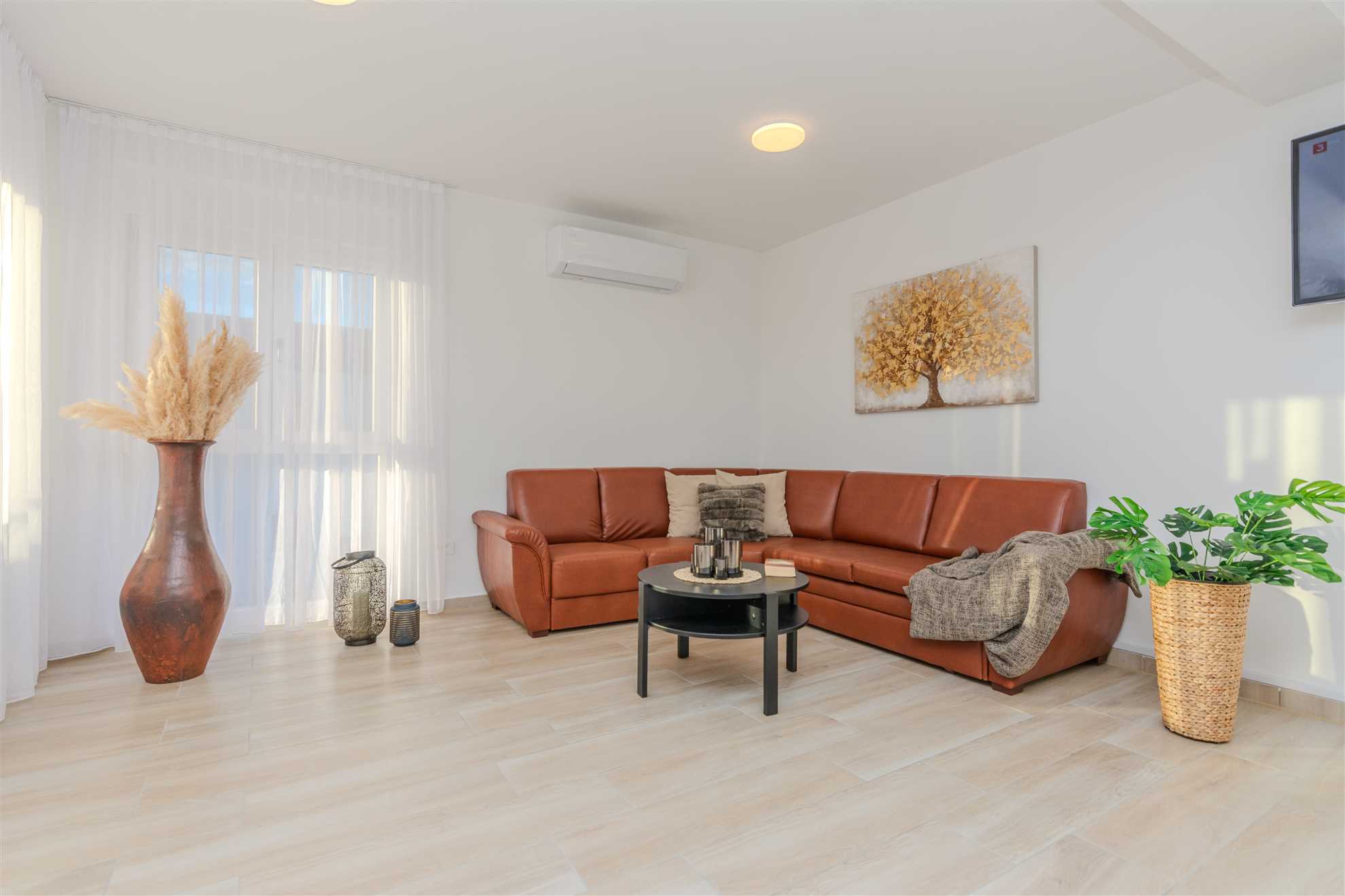 Apartman na mirnoj lokaciji | idealan za 6 osoba | potpuno opremljena