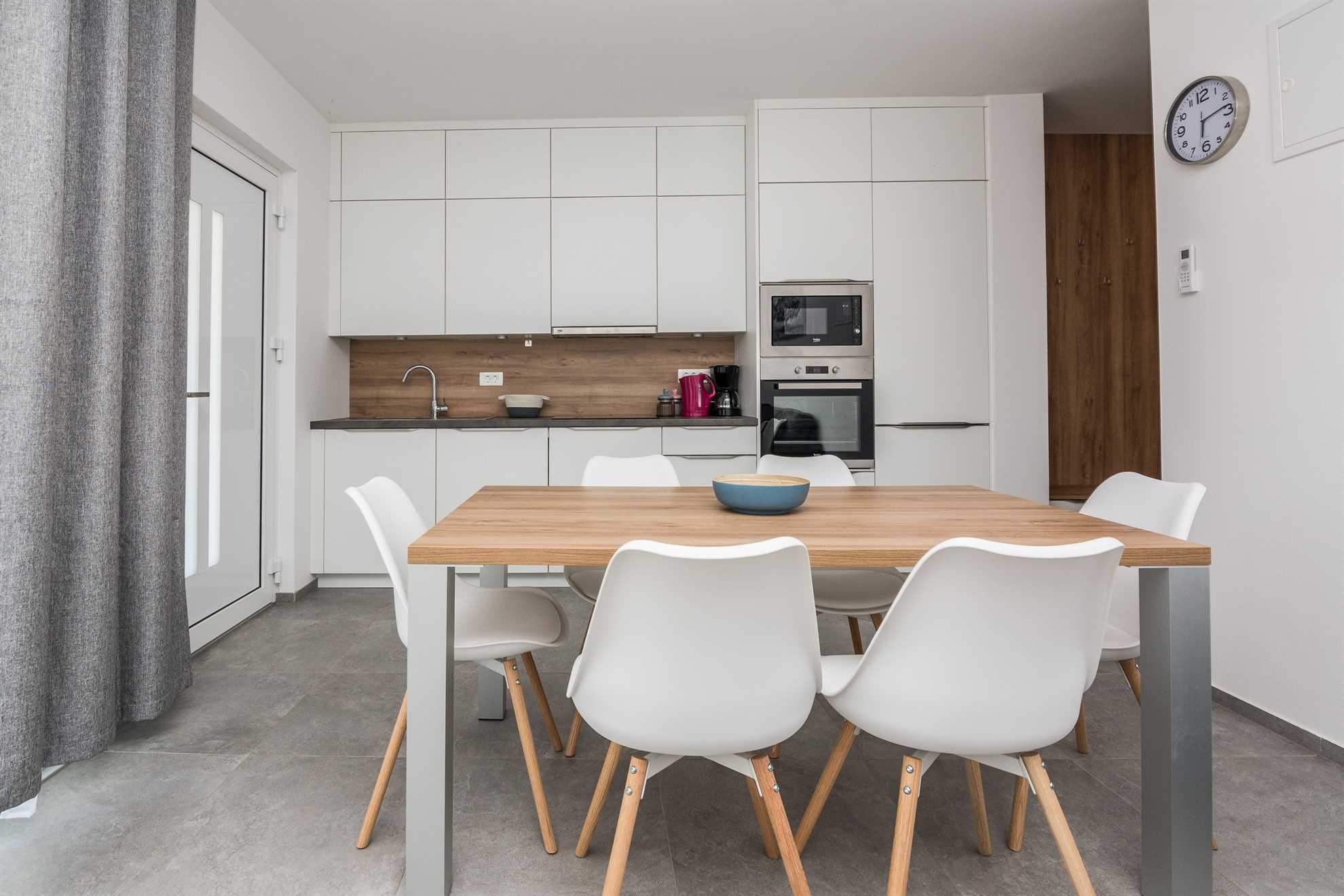 Deluxe apartment for 4-6 persons | on the island of Vir | New