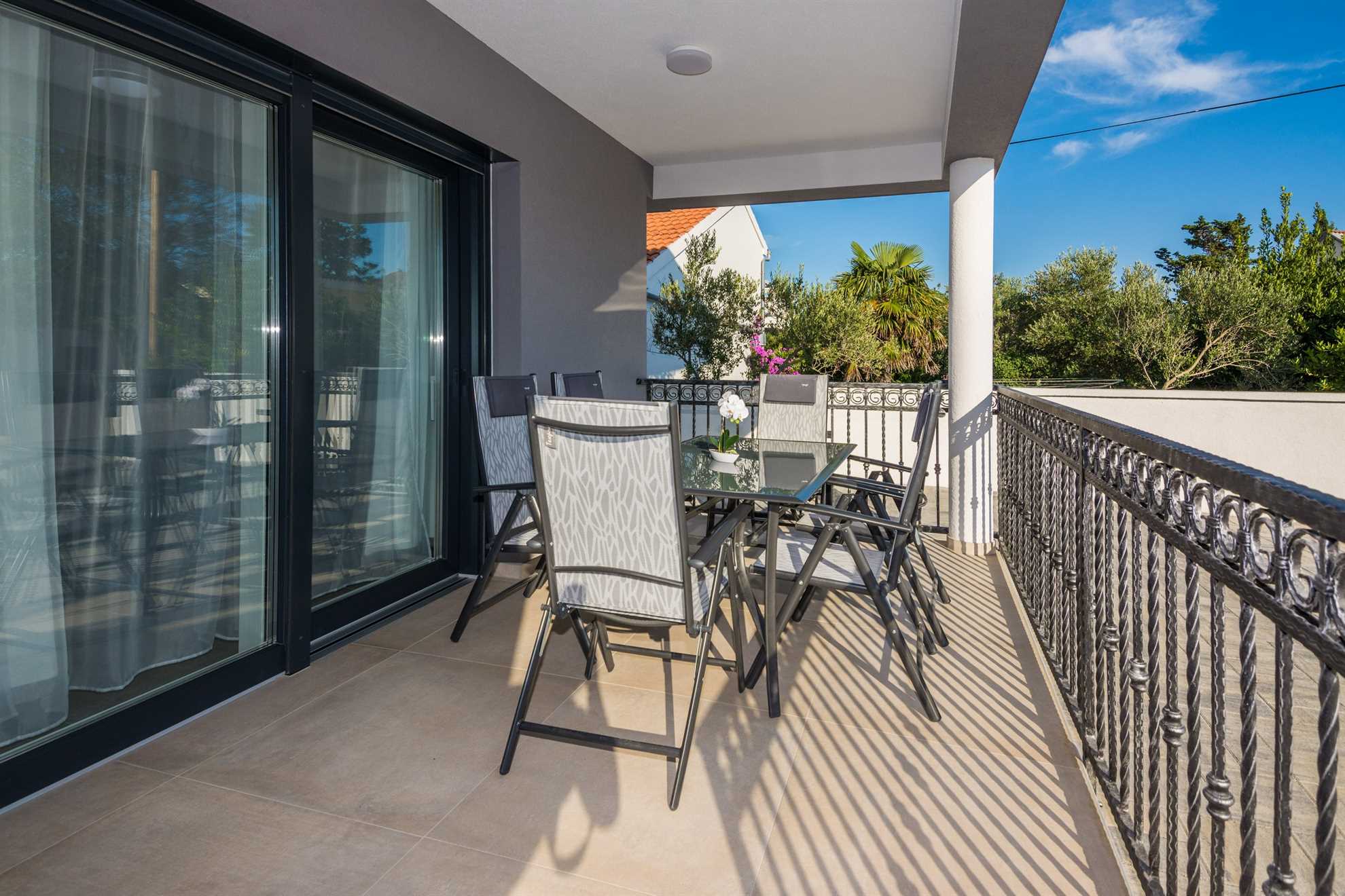 Deluxe apartment for 4-6 persons | on the island of Vir | New
