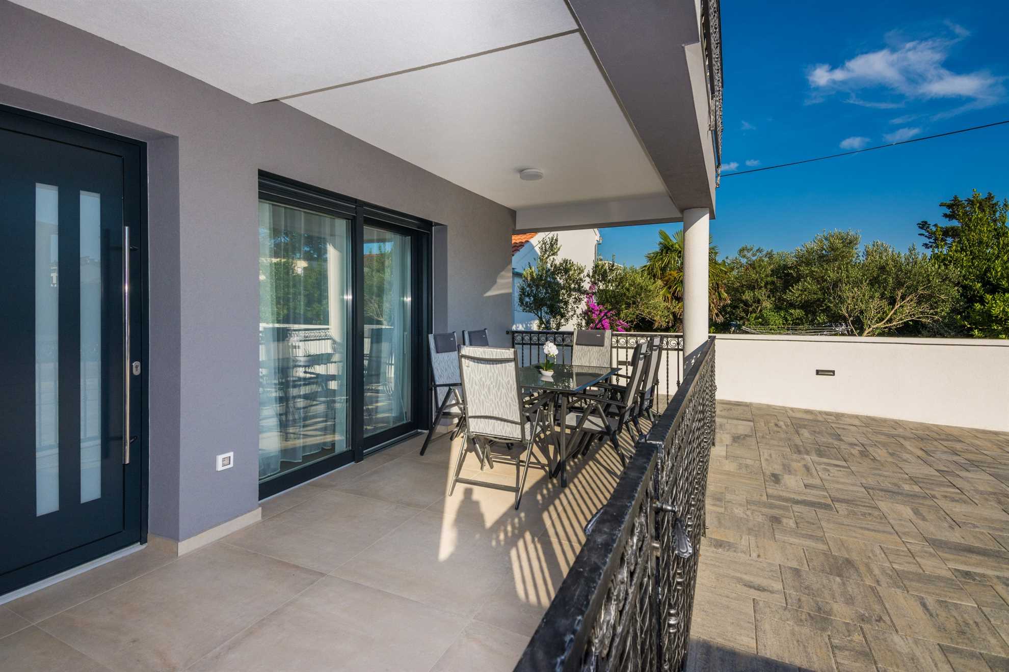 Deluxe apartment for 4-6 persons | on the island of Vir | New