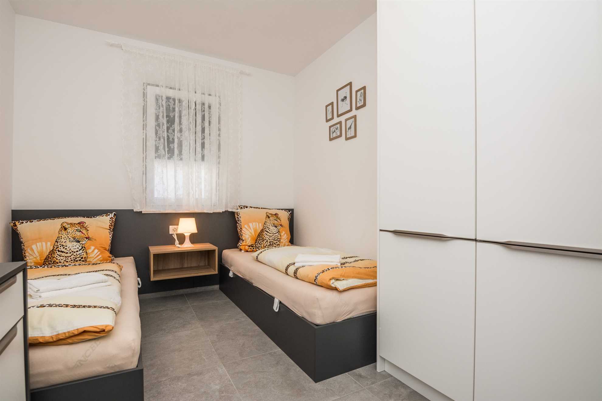 Deluxe apartment for 4-6 persons | on the island of Vir | New