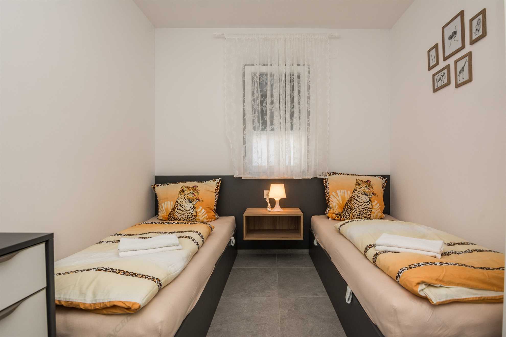 Deluxe apartment for 4-6 persons | on the island of Vir | New