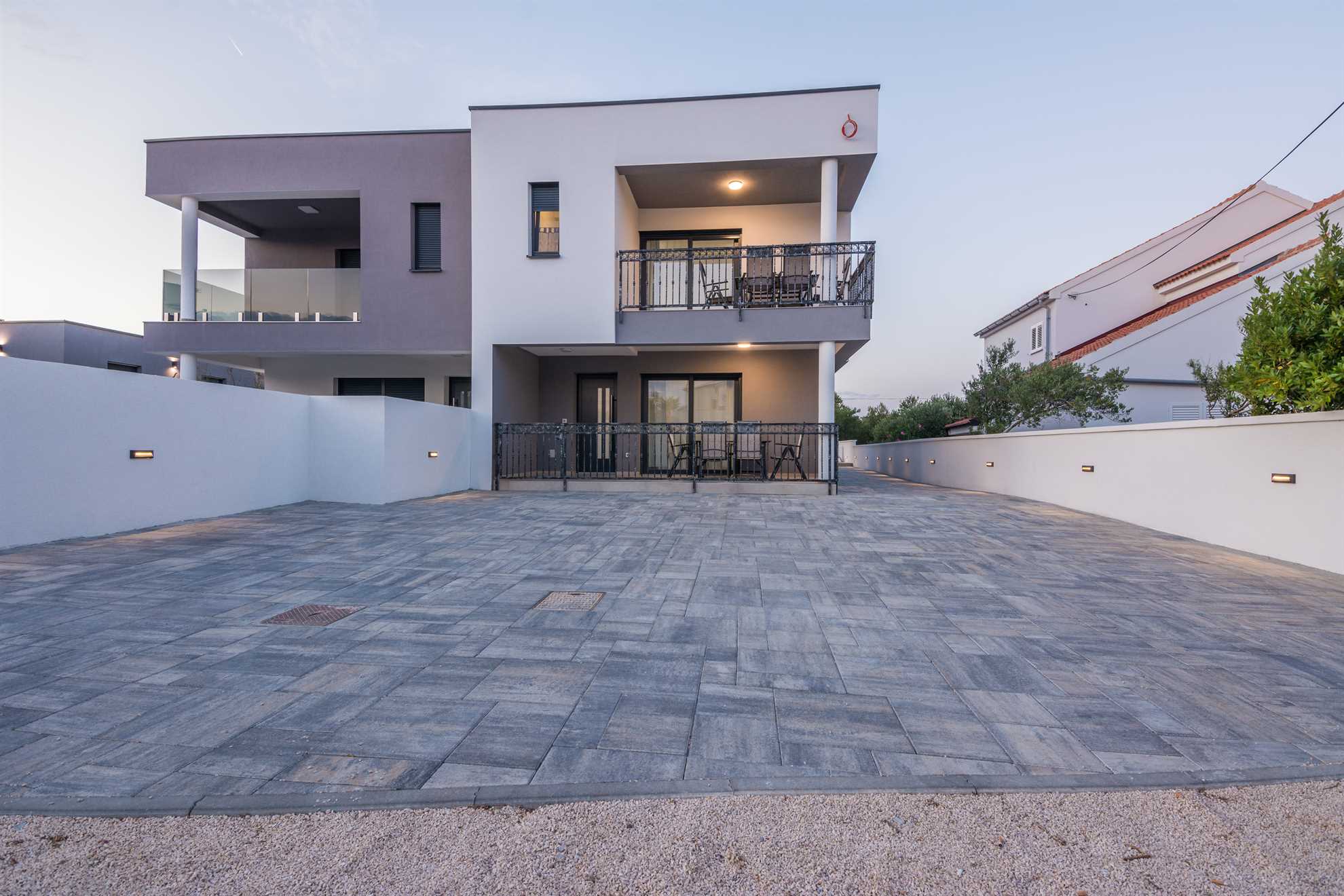 Deluxe apartment for 4-6 persons | on the island of Vir | New
