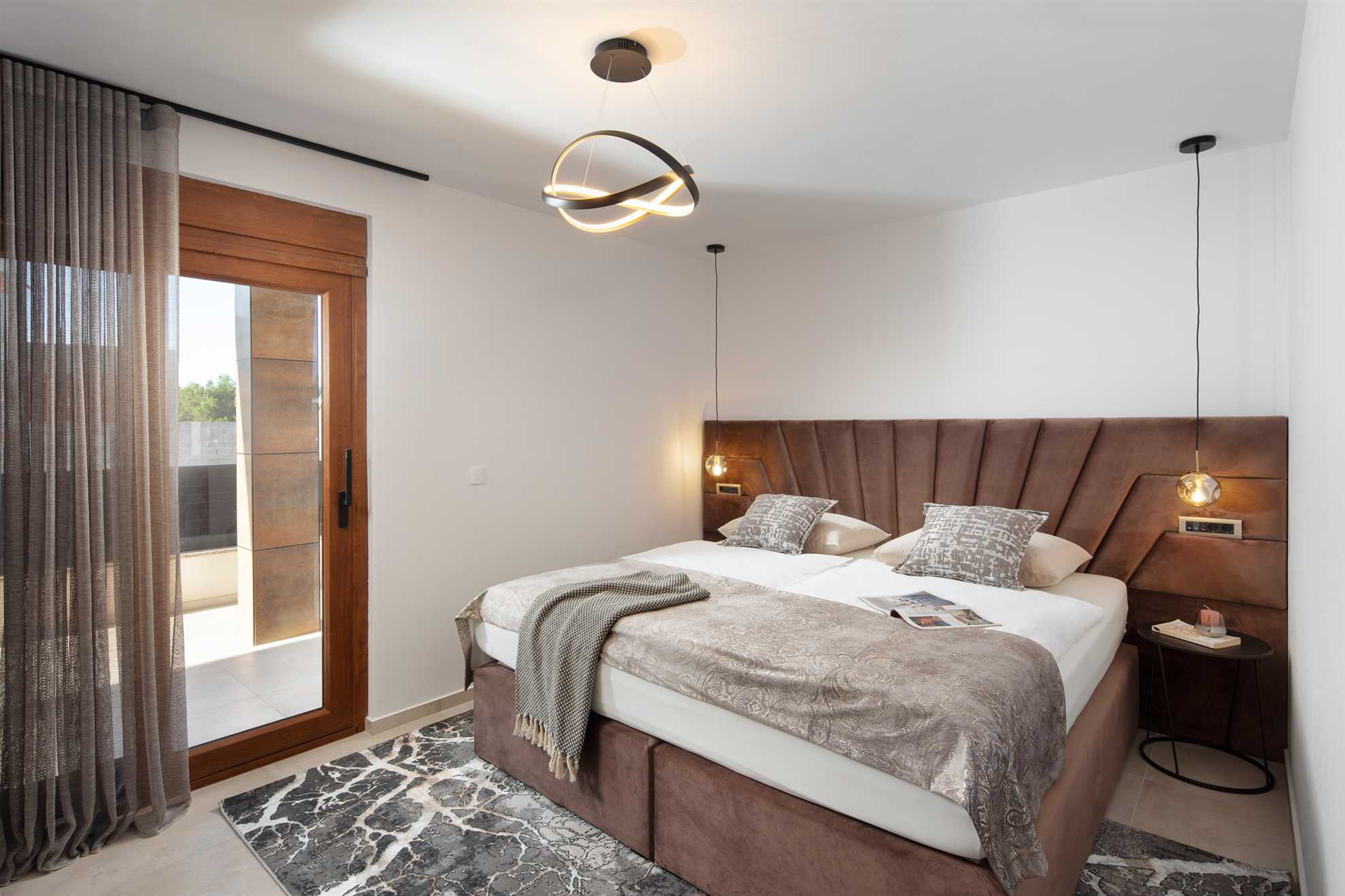 5 Sterne LUX Villa | für 12 Personen | Pool, Jacuzzi, Sauna, Fitnessstudio