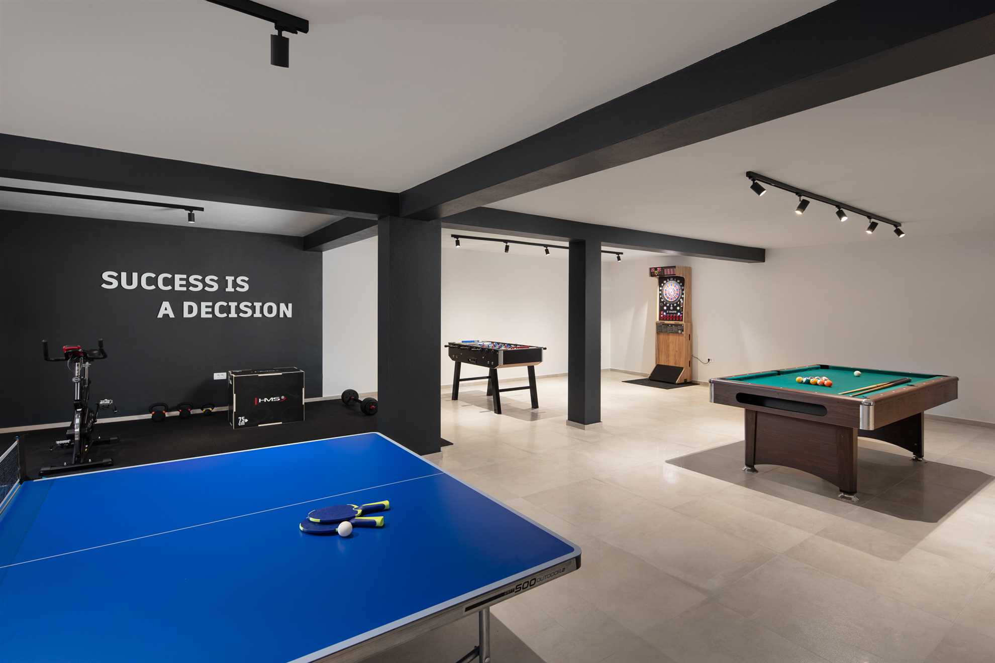 5 Sterne LUX Villa | für 12 Personen | Pool, Jacuzzi, Sauna, Fitnessstudio