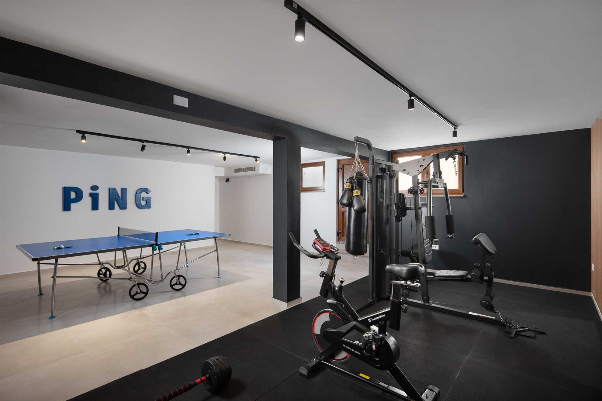 5 Sterne LUX Villa | für 12 Personen | Pool, Jacuzzi, Sauna, Fitnessstudio