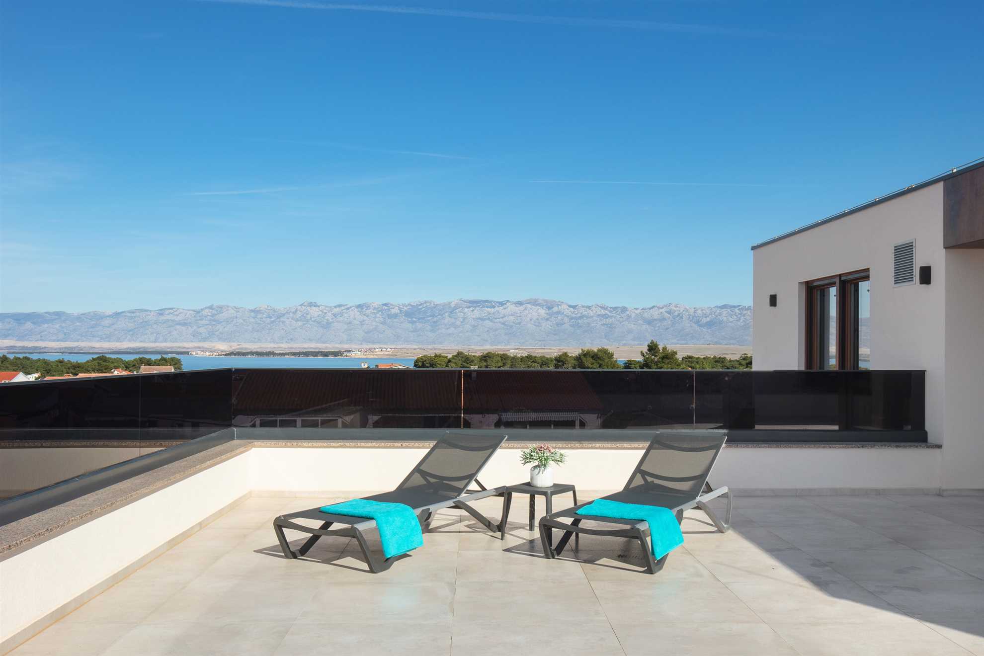 5 Sterne LUX Villa | für 12 Personen | Pool, Jacuzzi, Sauna, Fitnessstudio