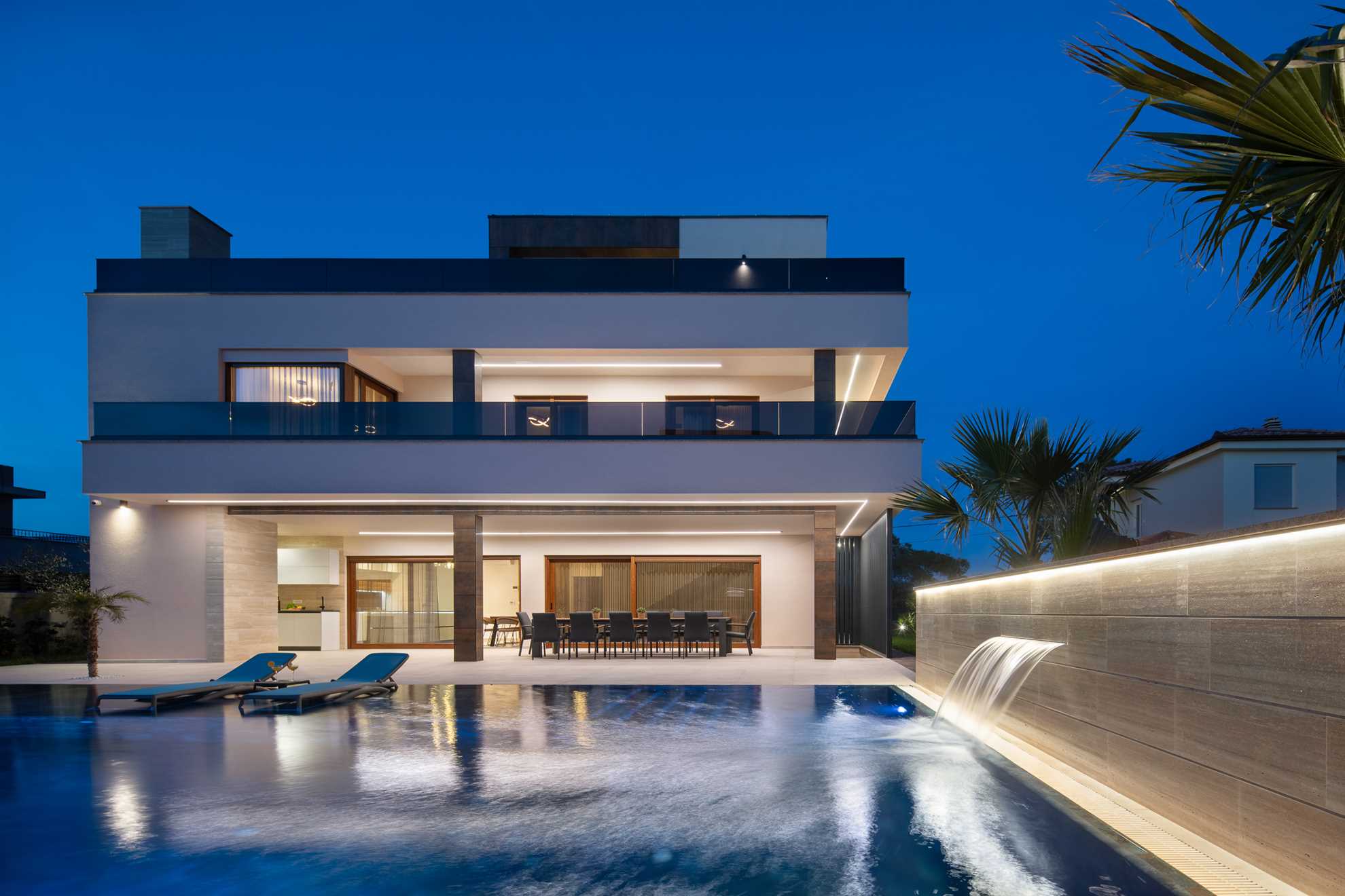 5 Sterne LUX Villa | für 12 Personen | Pool, Jacuzzi, Sauna, Fitnessstudio