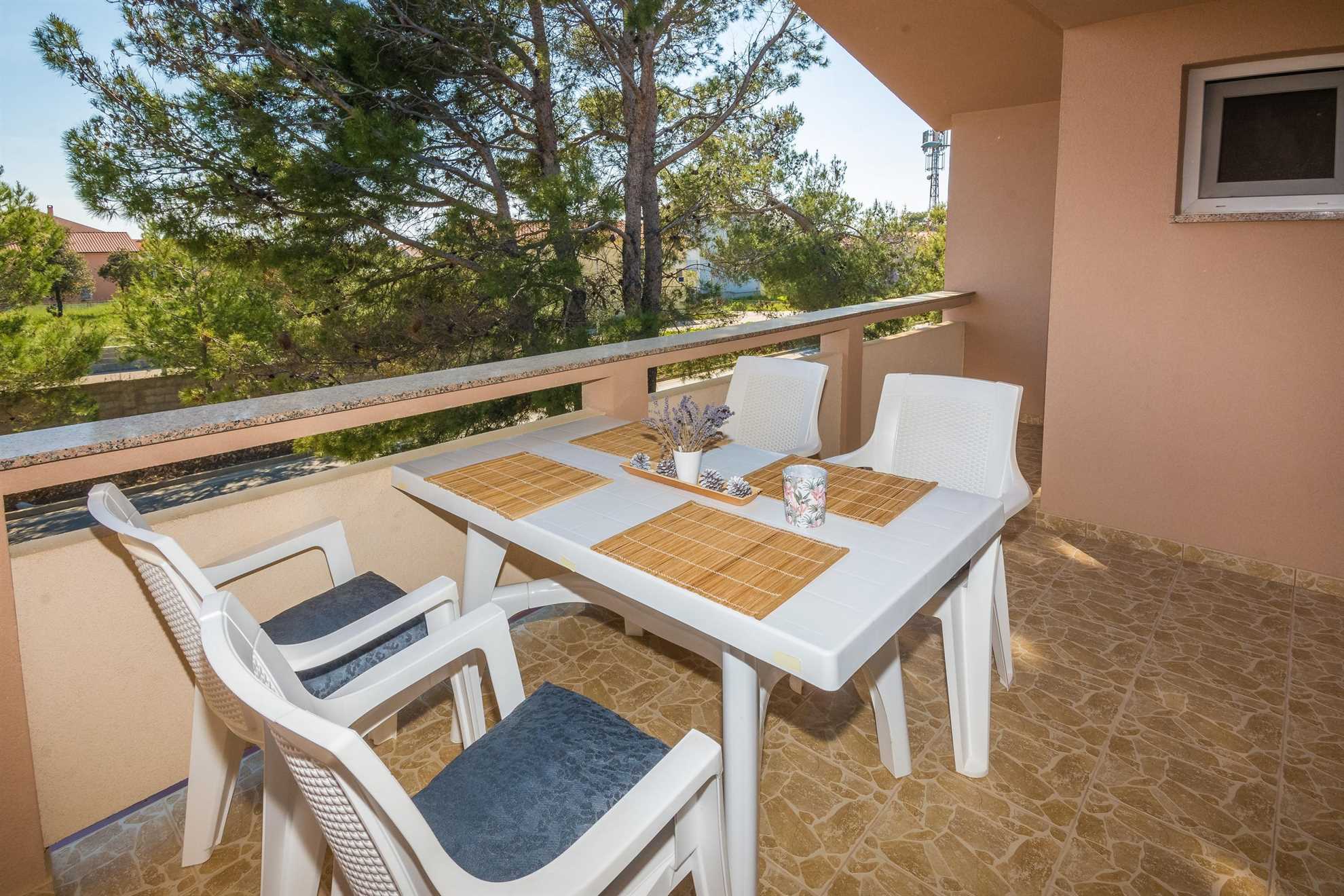 Apartment for 4 persons | Air conditioning, satellite TV, internet, BBQ