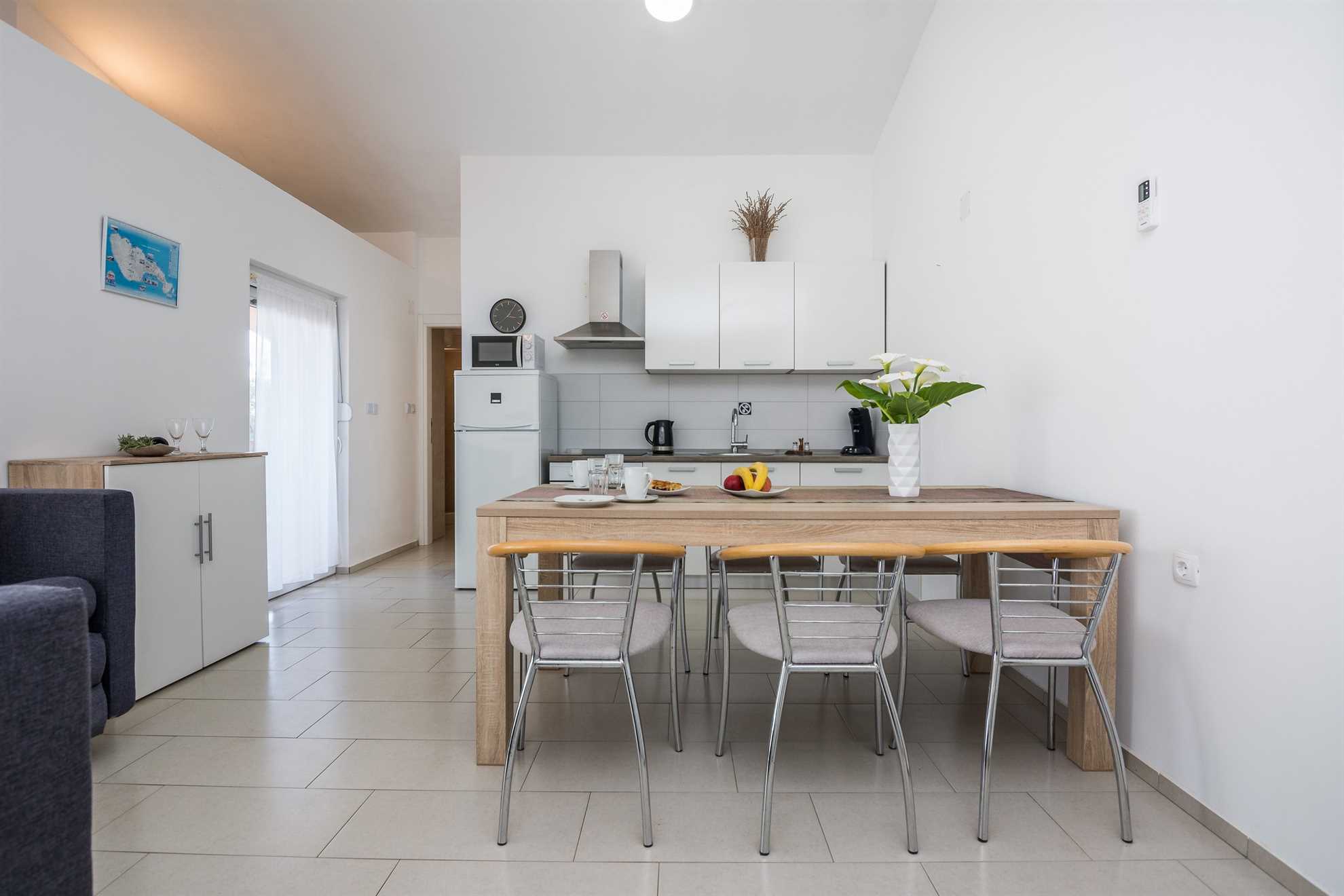 Apartment for 4 persons | Air conditioning, satellite TV, internet, BBQ