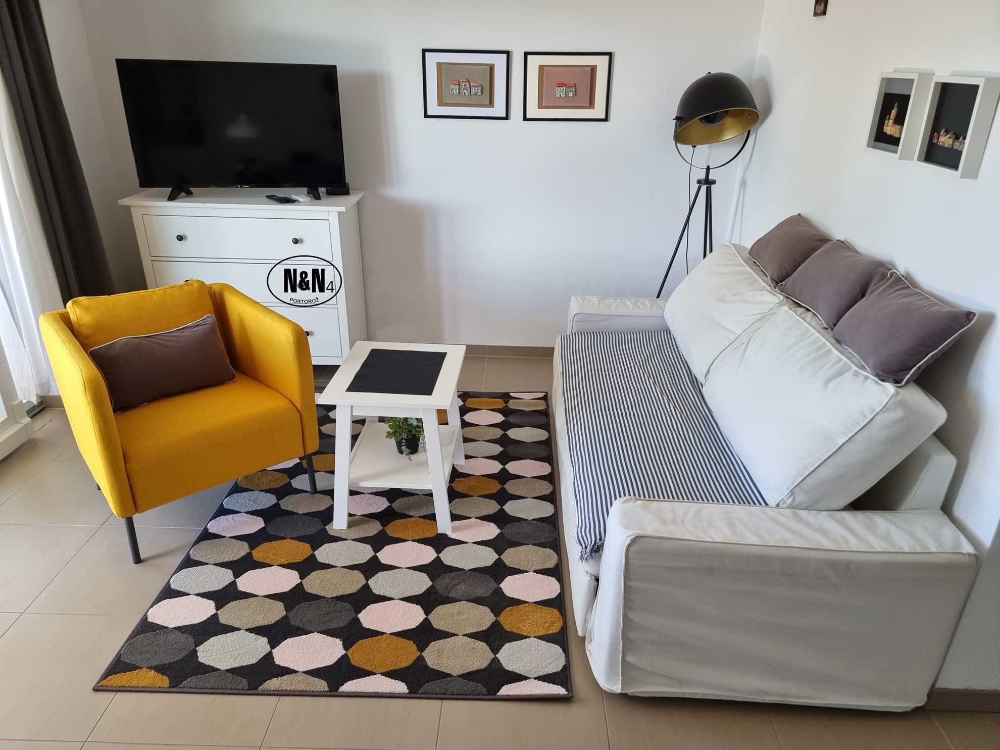Deluxe One Bedroom Apartment with terrace N&N4