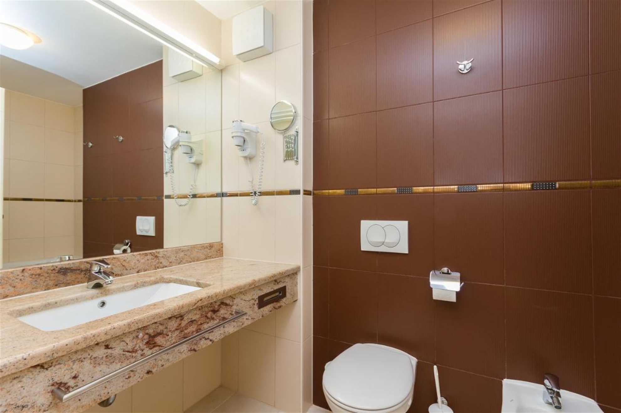 One Bedroom Premium Apartment 310 with Balcony and Sea side
