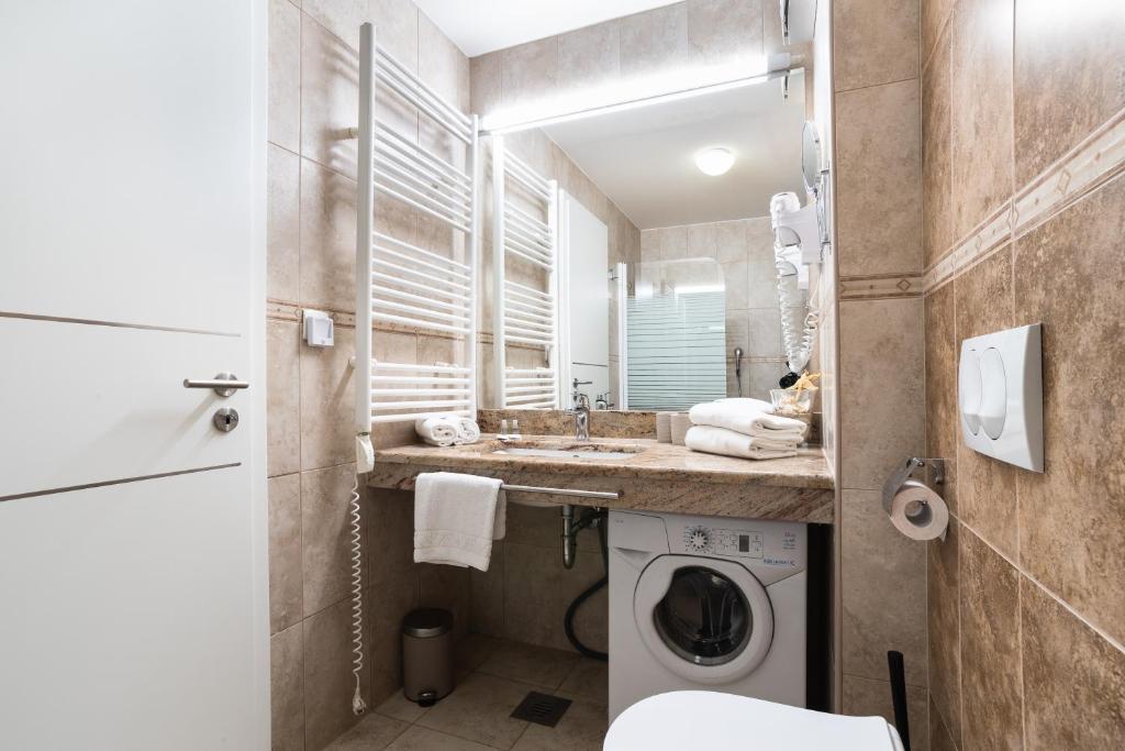 Marina Portoroz - Two Bedroom Apartment with Terrace Ammonite