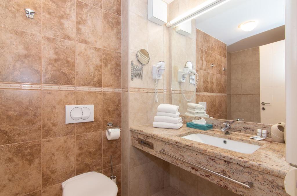 Marina Portoroz - Two Bedroom Apartment with Balcony Garbin 713