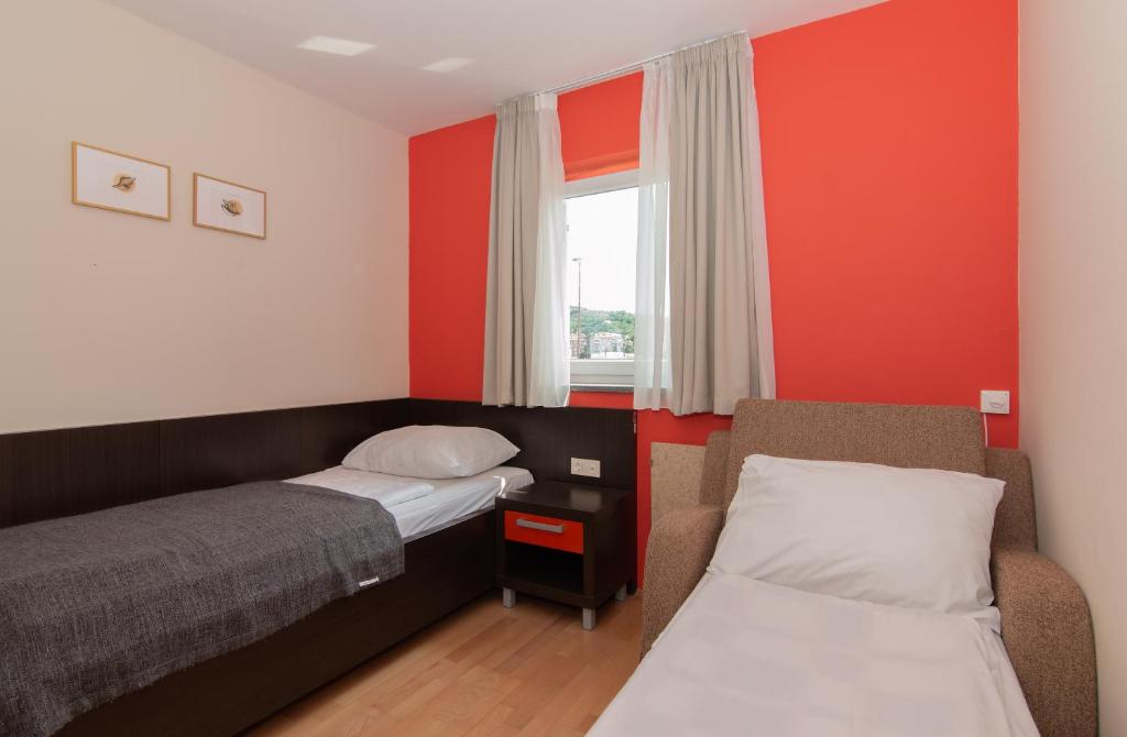 Marina Portoroz - Two Bedroom Apartment with Balcony Garbin 713