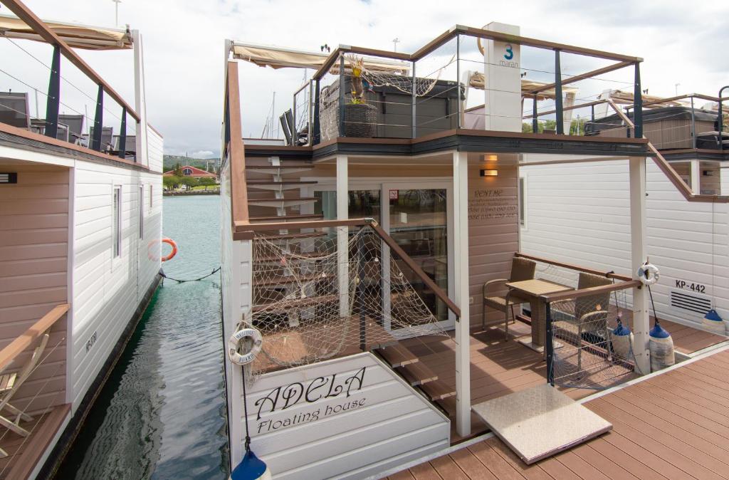 Adela Floating House