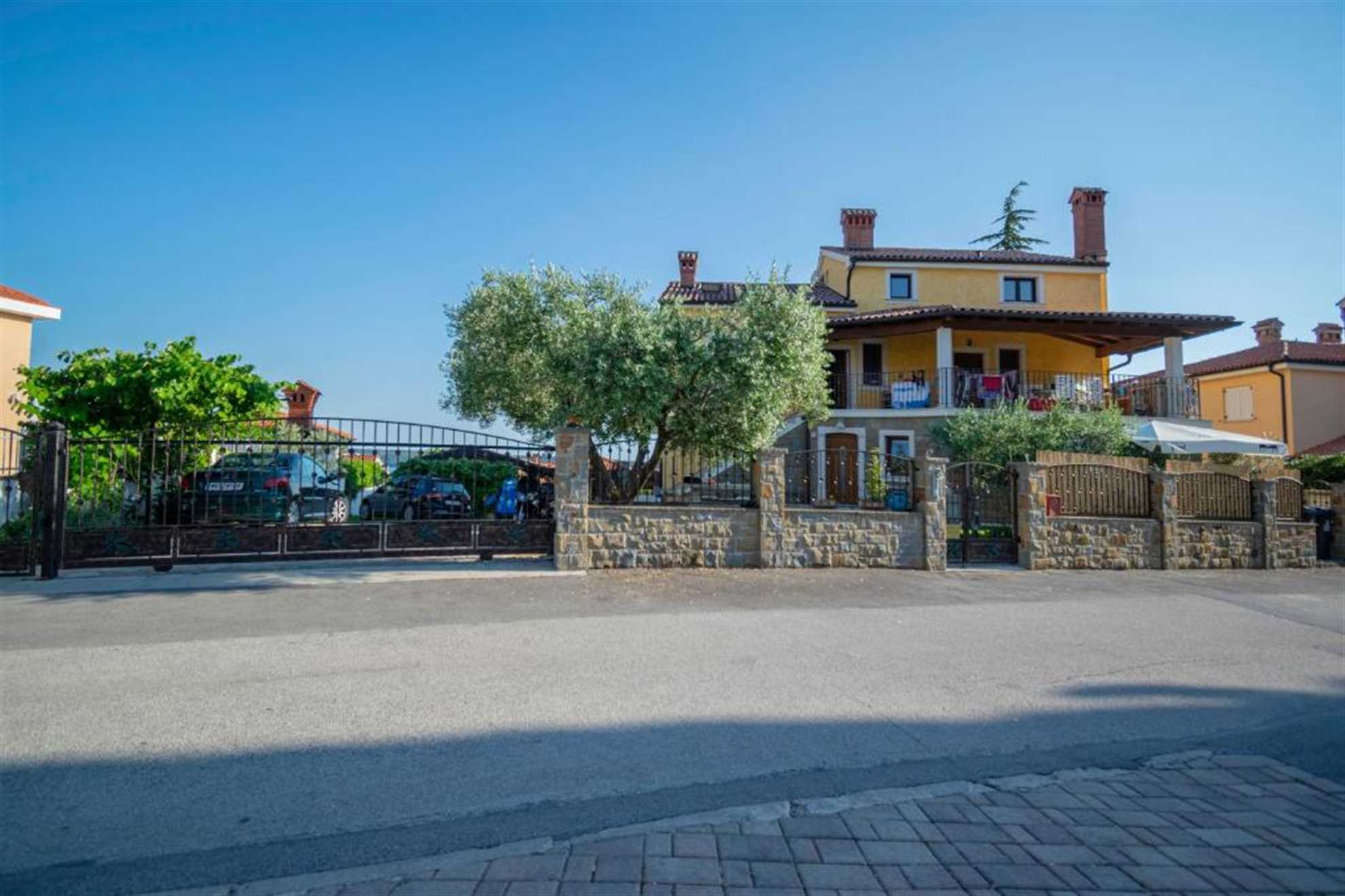 One Bedroom Apartment with Terrace Apartim Piran