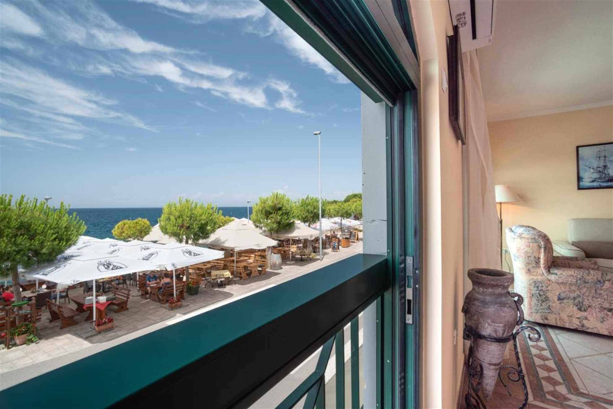 Beachfront Two Bedroom Apartment with Sea view SunVita Piran
