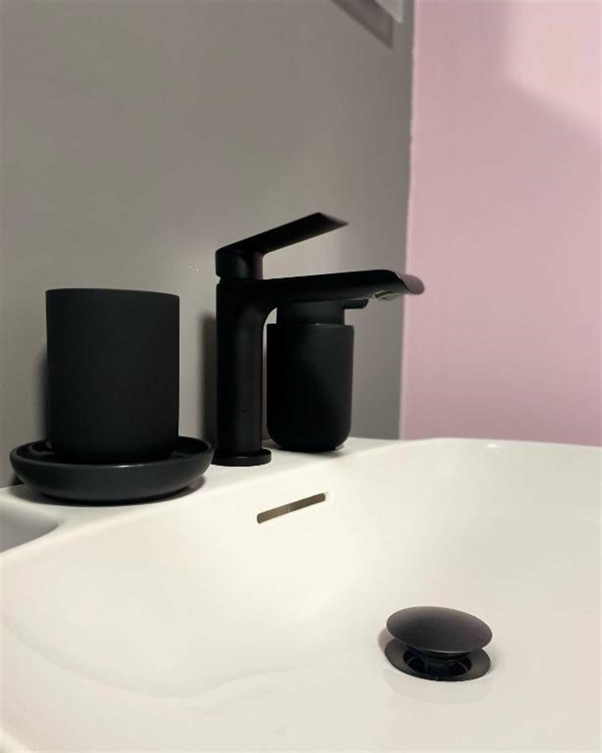 Design Studio Apartment Cop Tomosmatik Koper