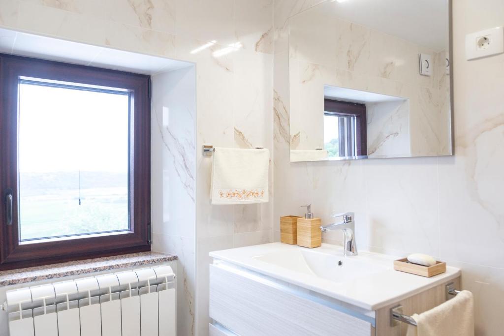 Two Bedroom House Olive Oil Homestead Milok