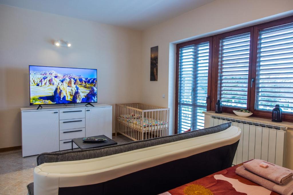 Two Bedroom Apartment Olive Oil Homestead Milok