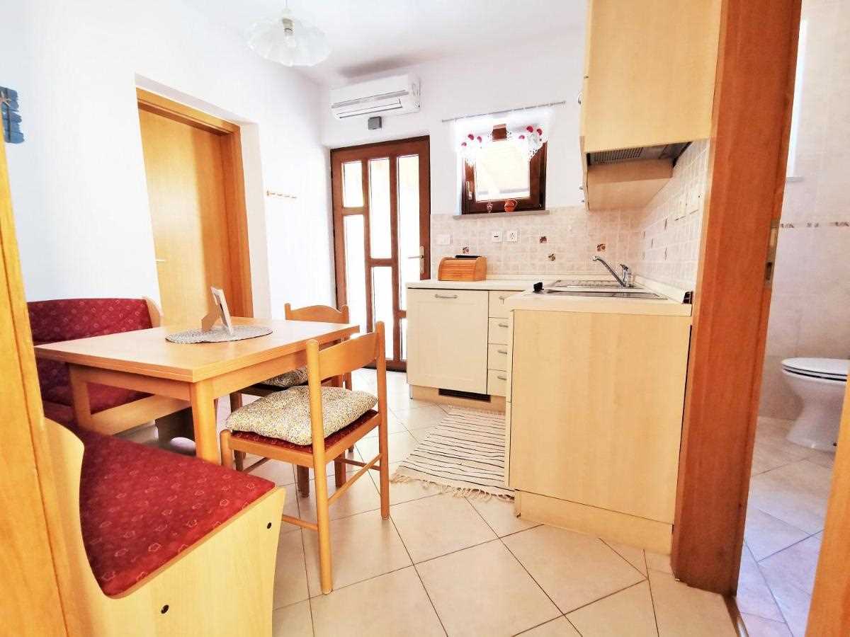 Two Bedroom Sea view Apartment Tiny Shell House