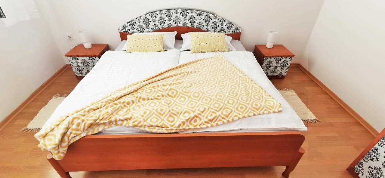 Two Bedroom Sea view Apartment Tiny Shell House
