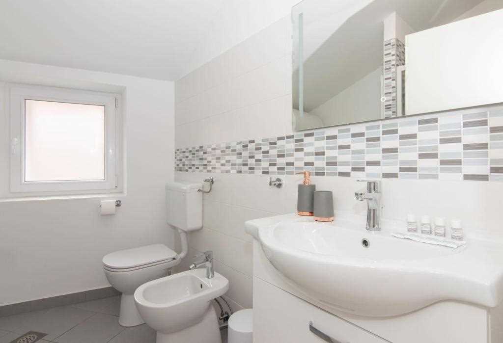 Two Bedroom Apartment with Terrace Elleon Piran
