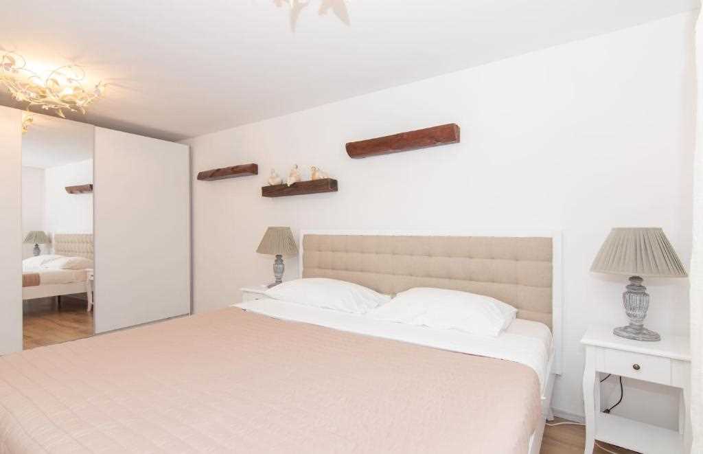Two Bedroom Apartment with Terrace Elleon Piran